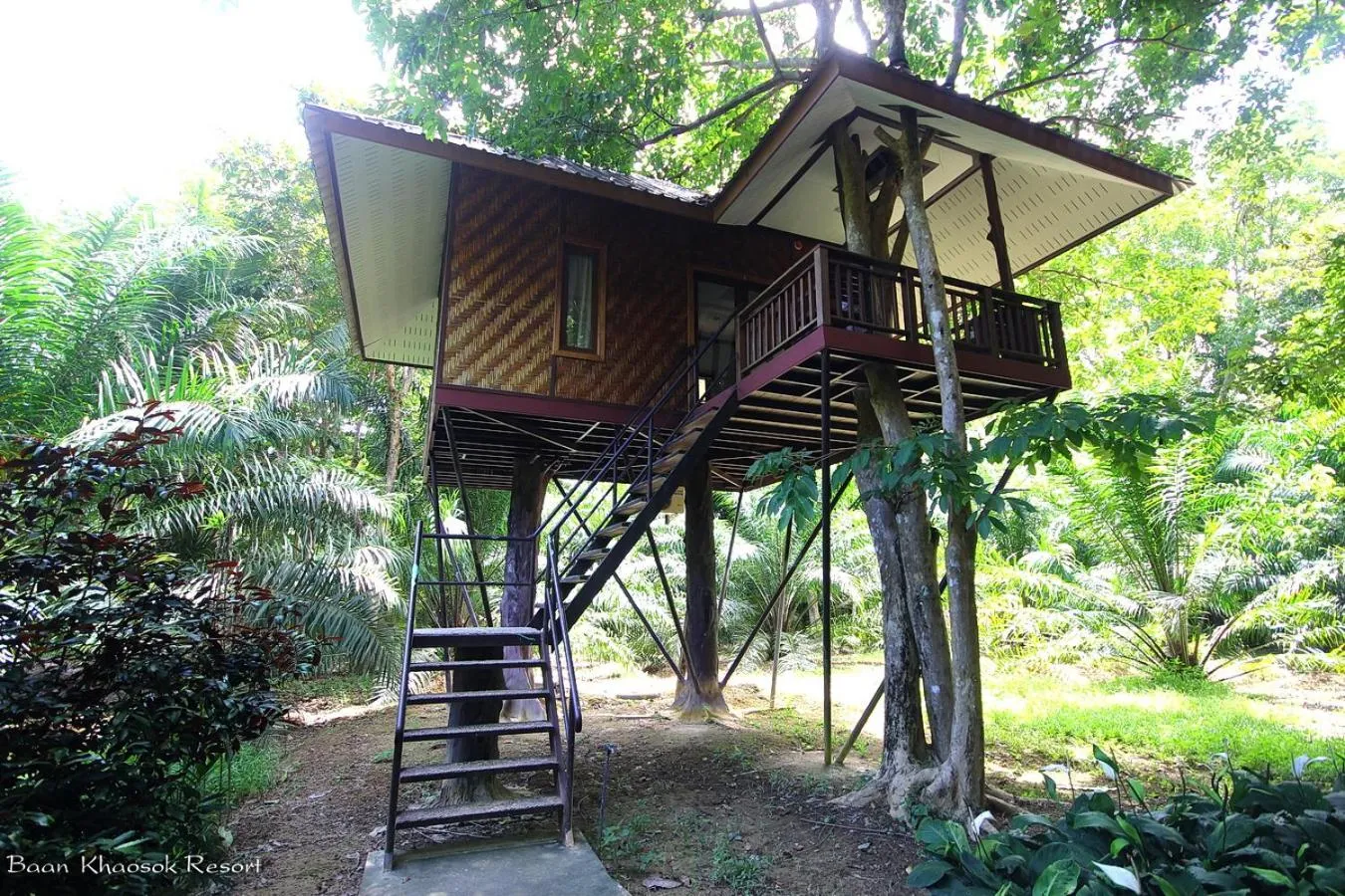 Property building in Baan Khaosok Resort