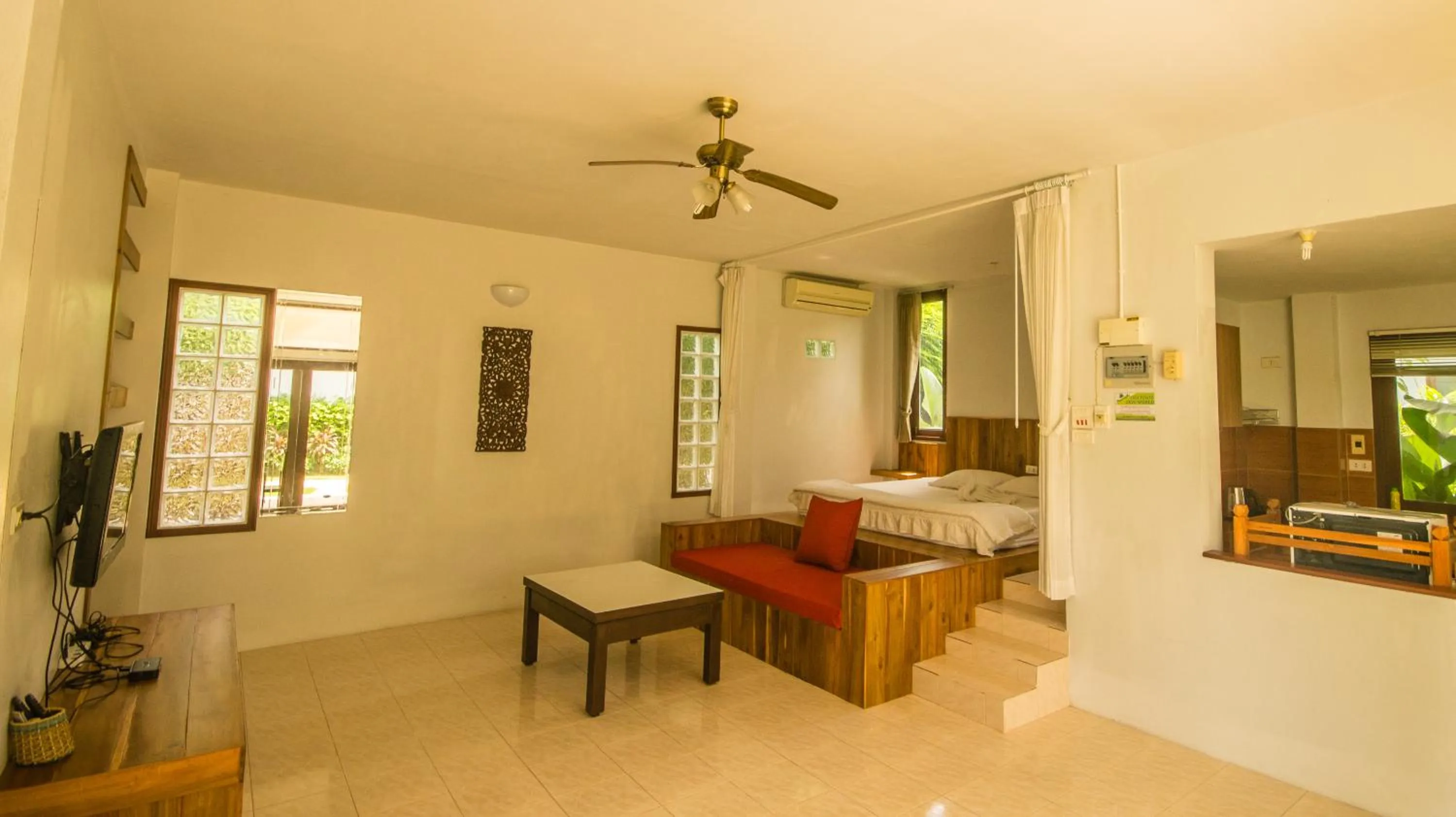 Living room, Bed in Nitchanan Villa
