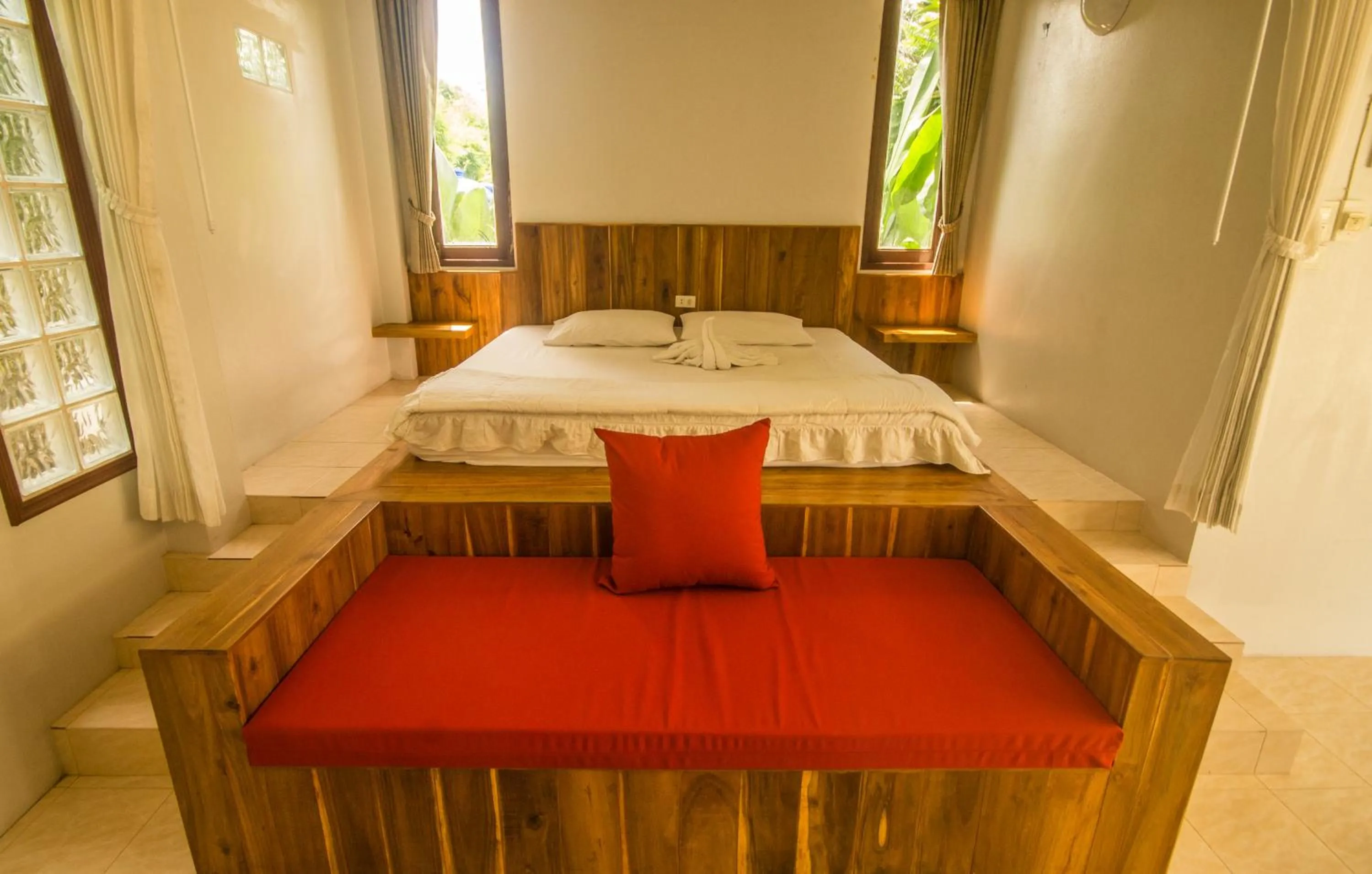 Living room, Bed in Nitchanan Villa