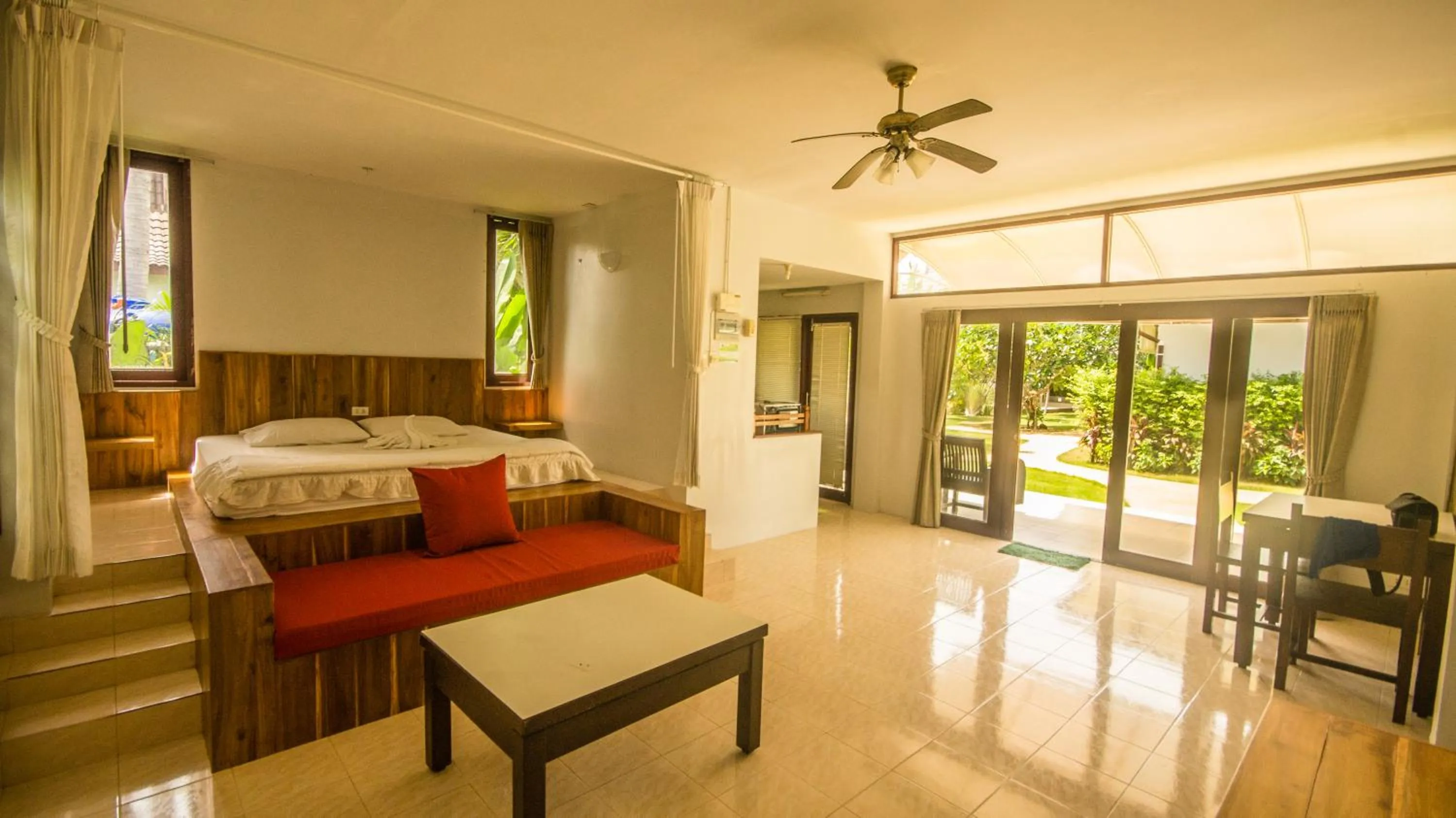 Facade/entrance, Bed in Nitchanan Villa