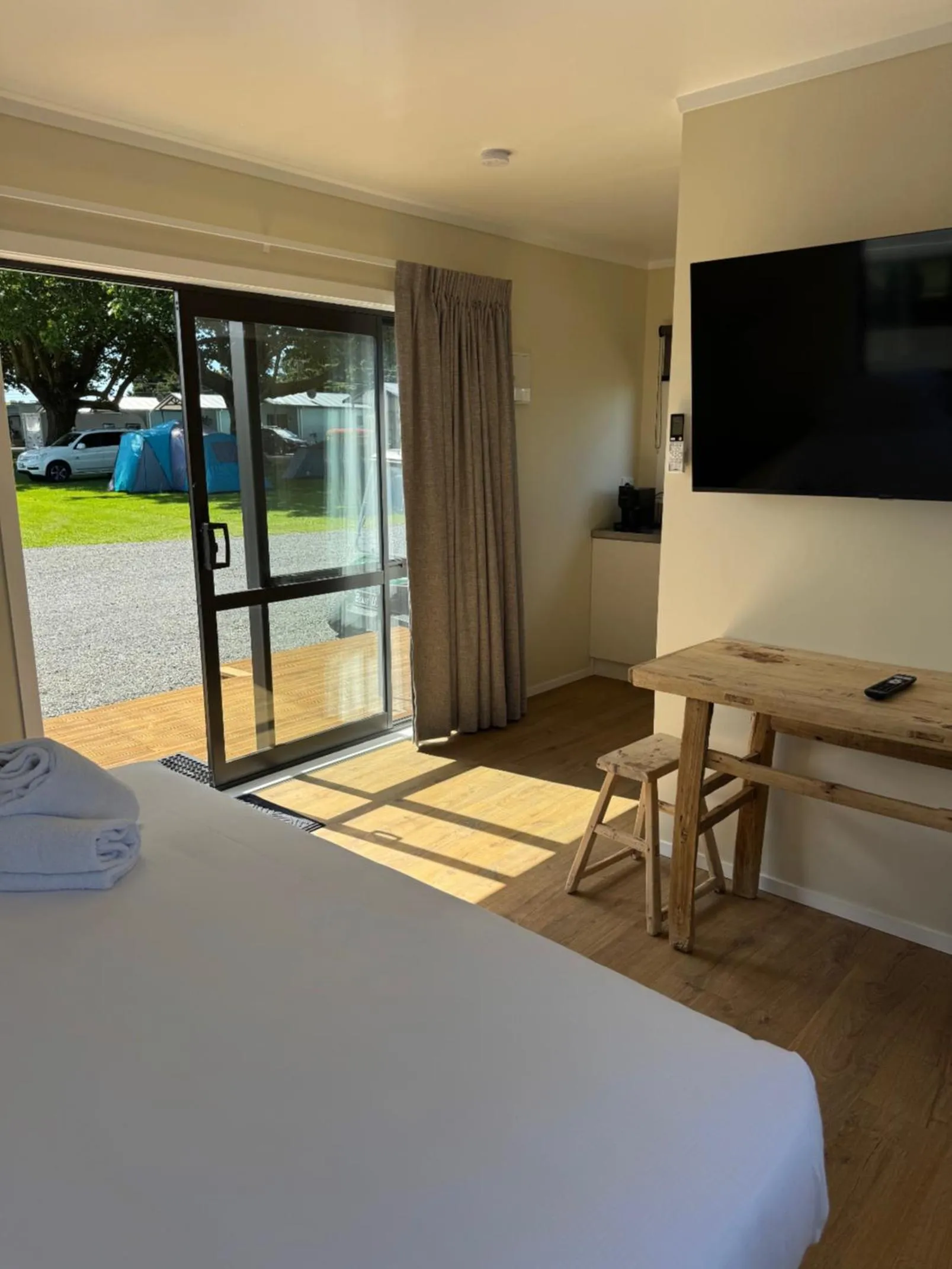 Bedroom, Bed in Cambridge Top 10 Holiday Park