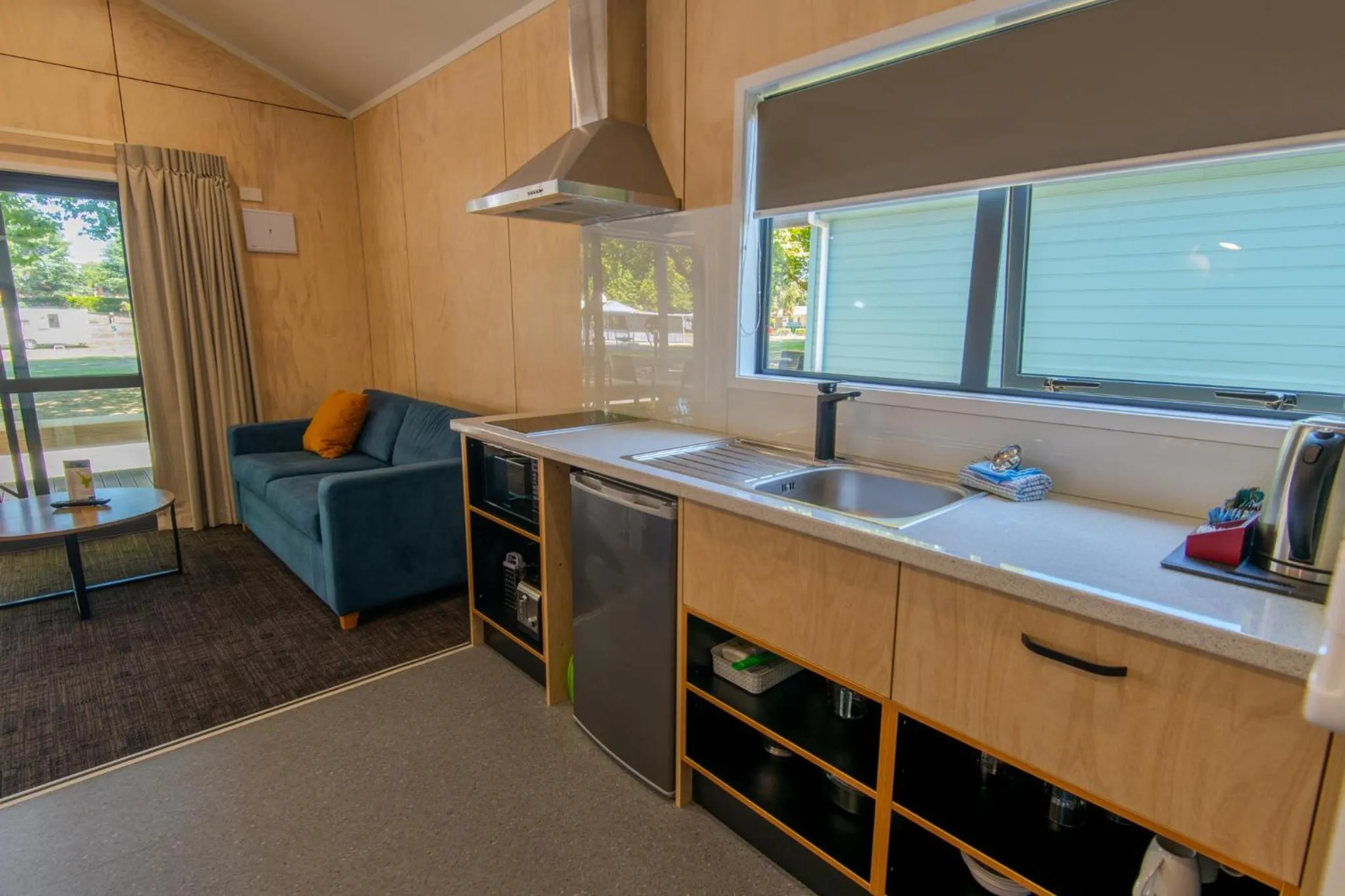 Kitchen or kitchenette in Cambridge Top 10 Holiday Park