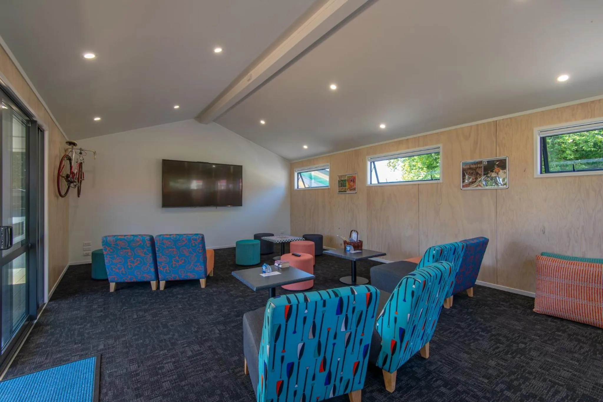 Communal lounge/ TV room in Cambridge Top 10 Holiday Park