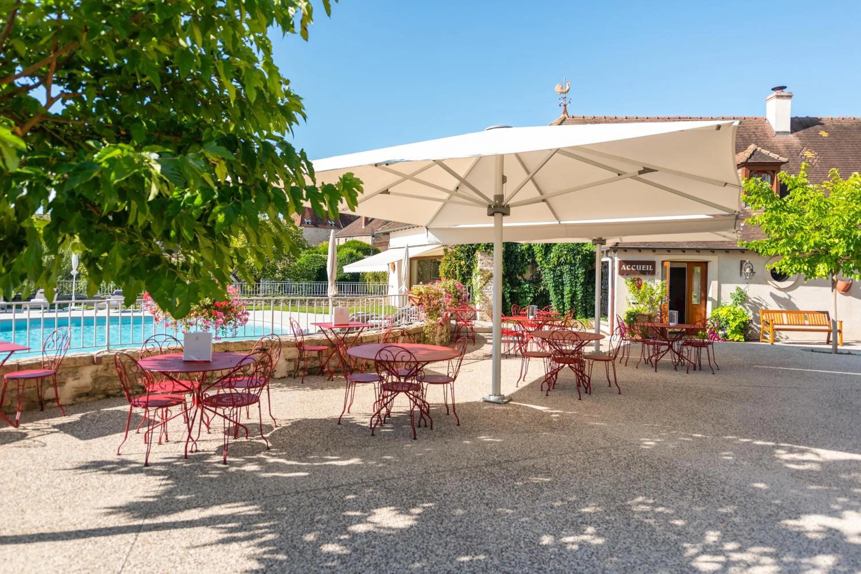 Patio in Hotel Le Clos De La Vouge