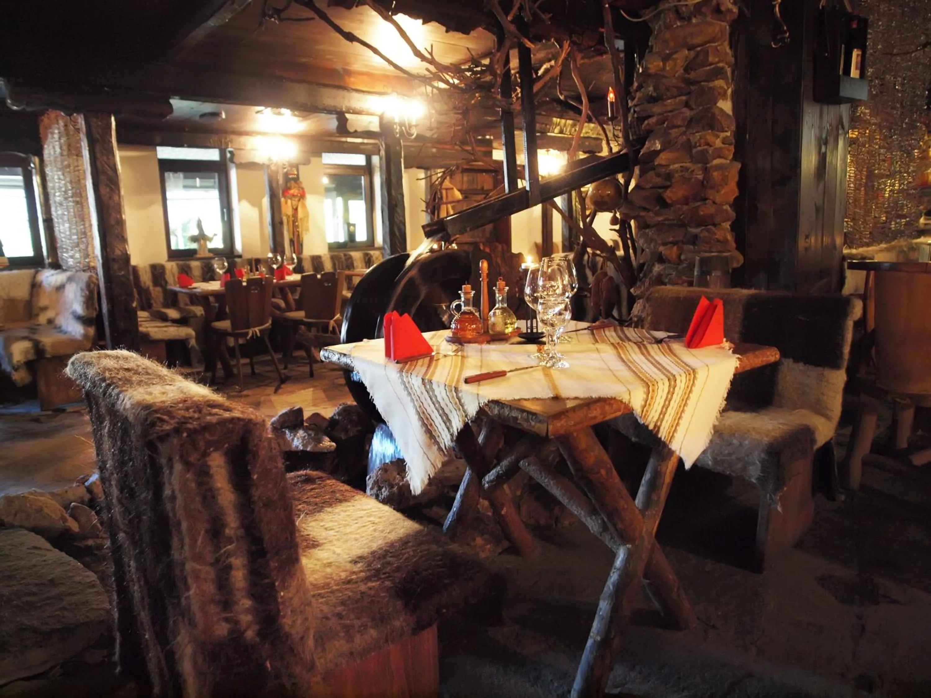 Restaurant/places to eat in Momini Dvori Boutique Guest House
