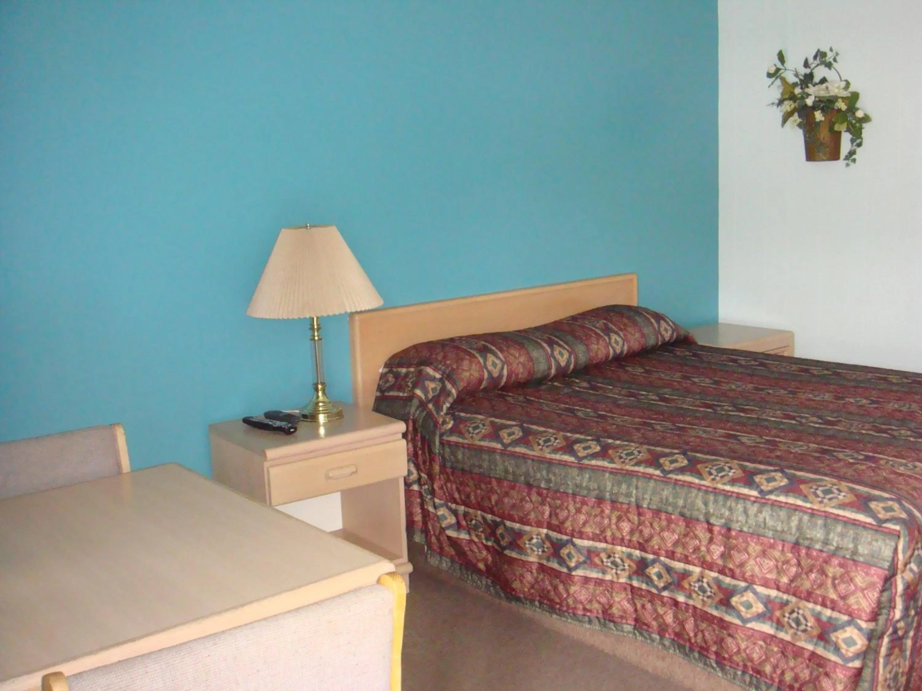 Bed in Trans Canada Motel