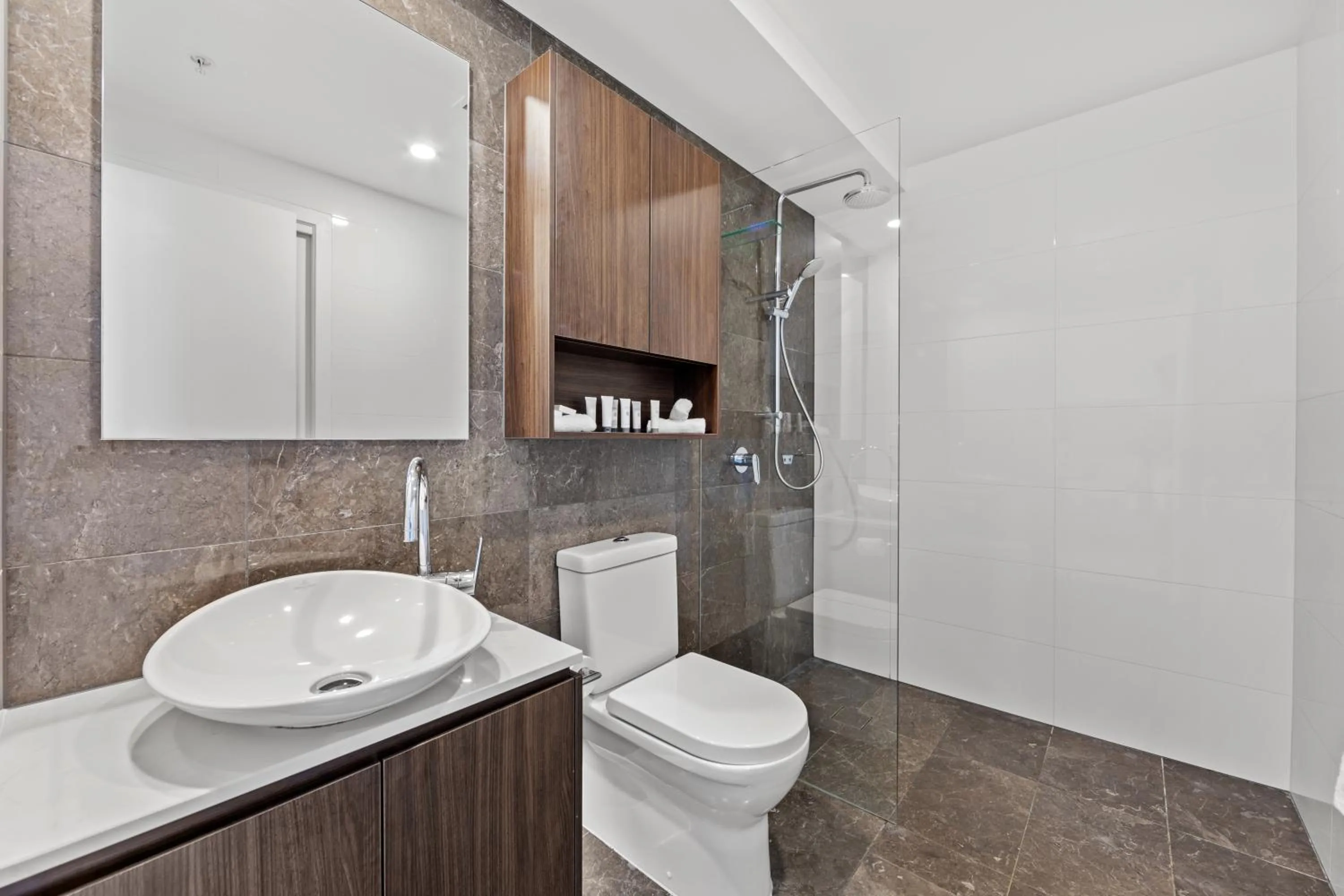 Shower in Brisbane Skytower by CLLIX