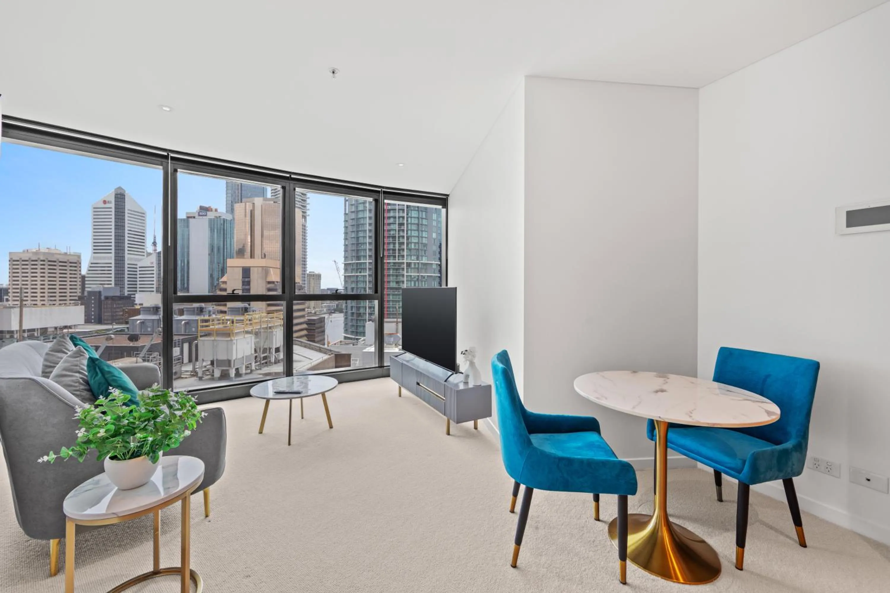 Living room in Brisbane Skytower by CLLIX