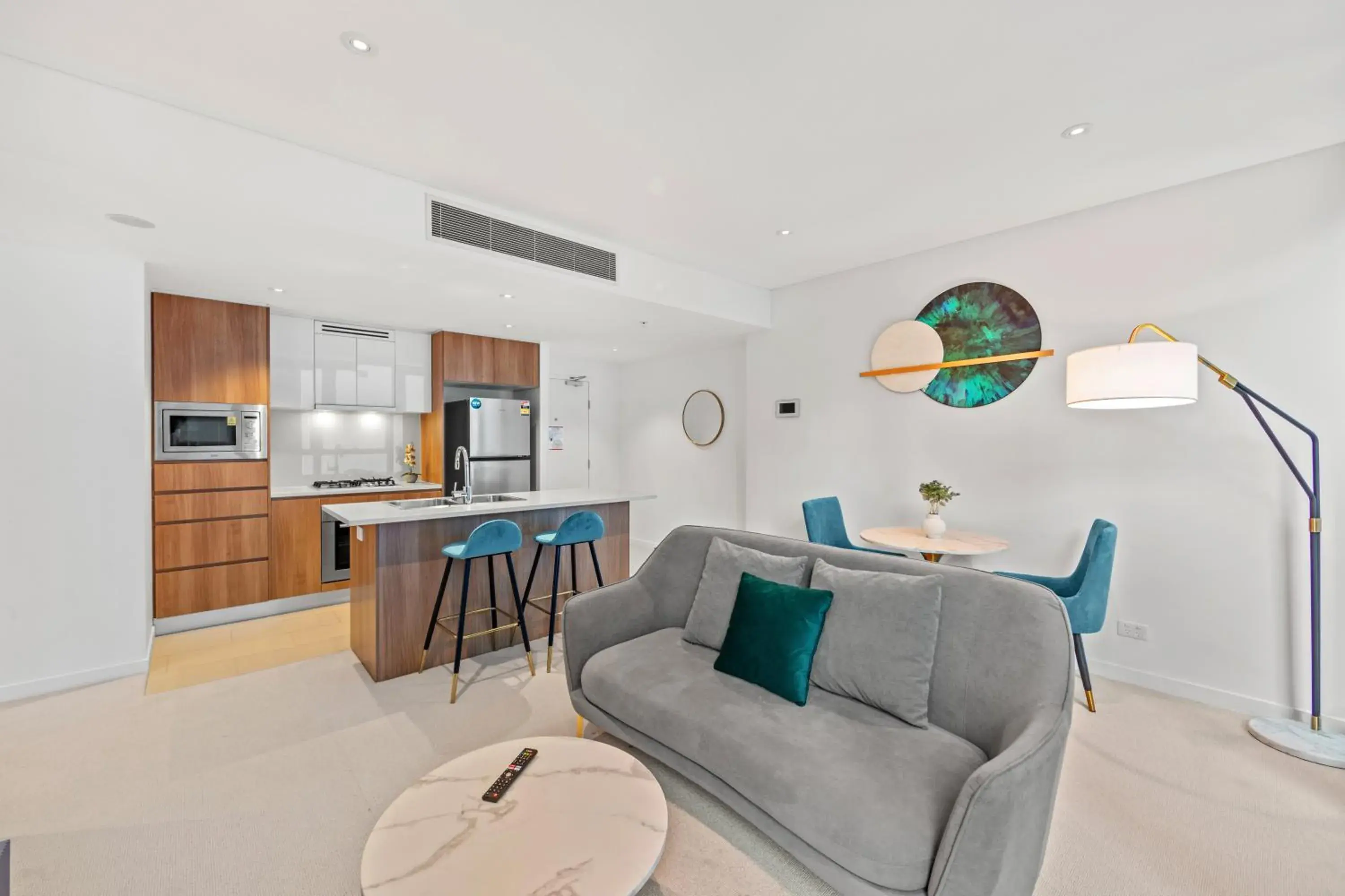 Living room in Brisbane Skytower by CLLIX Living room in Brisbane Skytower by CLLIX