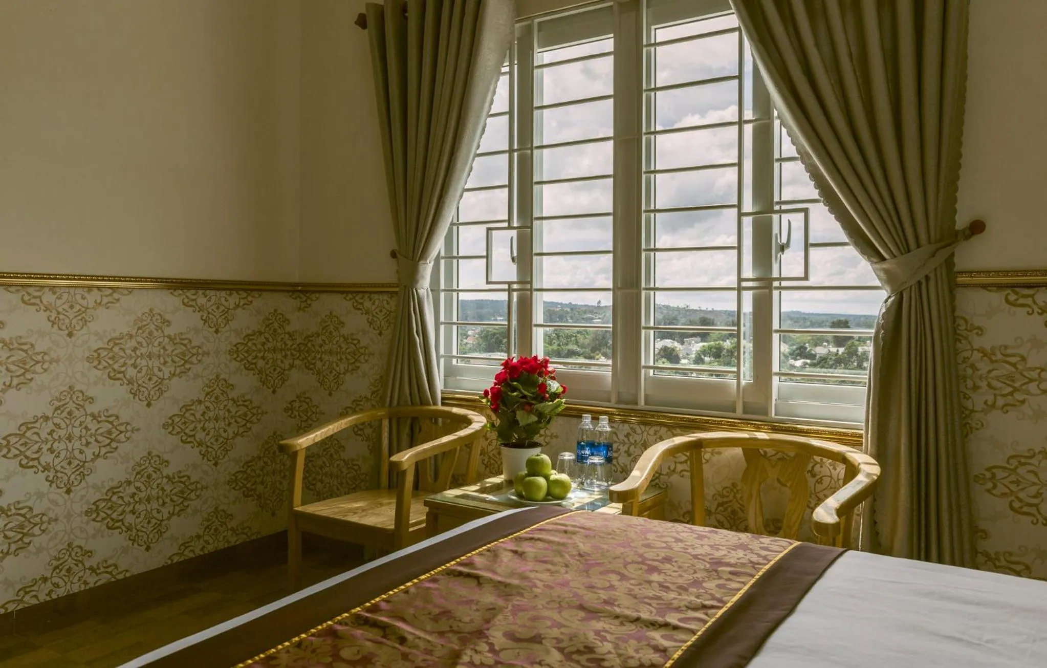 Bed in AEC Hotel Ban Me