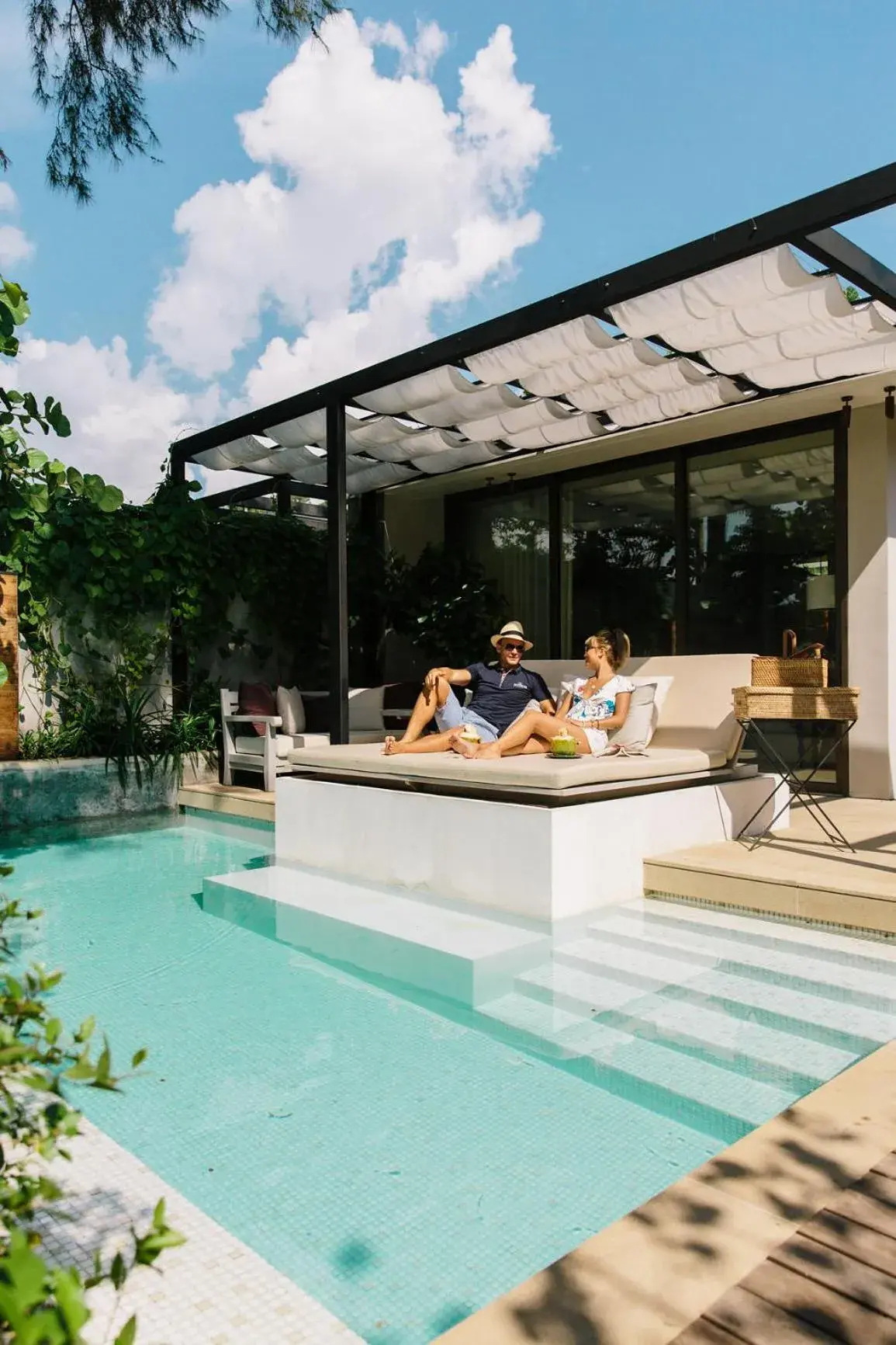 Swimming pool in Rosewood Phuket Swimming pool in Rosewood Phuket