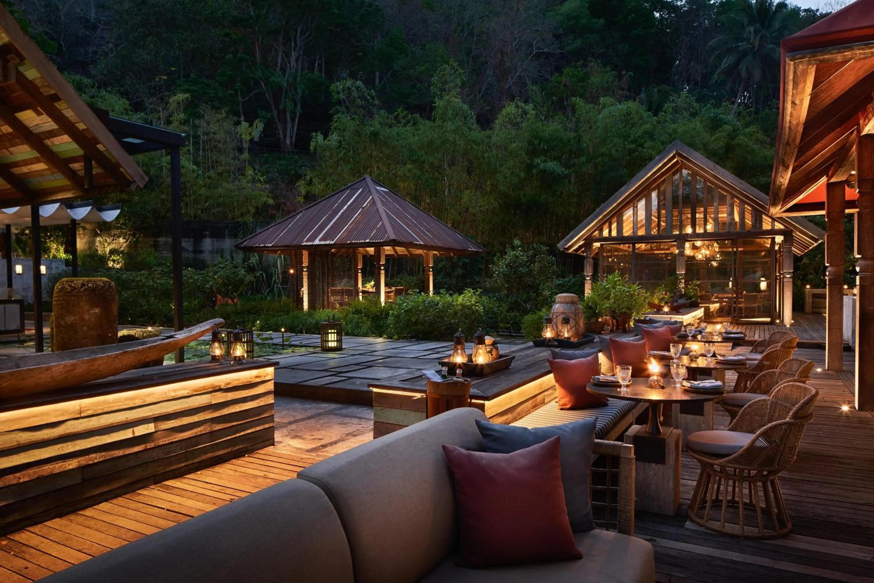 Restaurant/places to eat in Rosewood Phuket