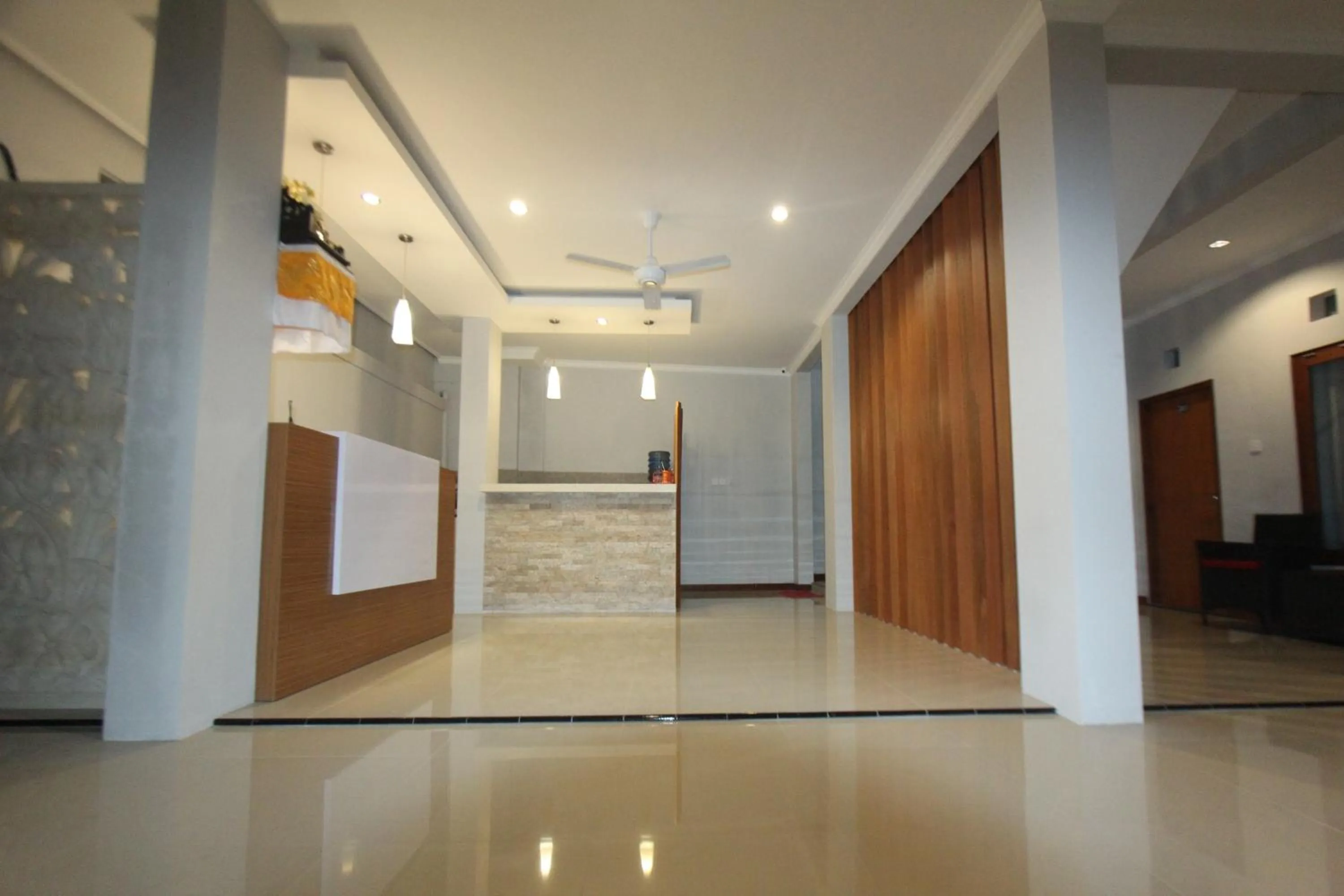 Lobby or reception in Tom Guest House