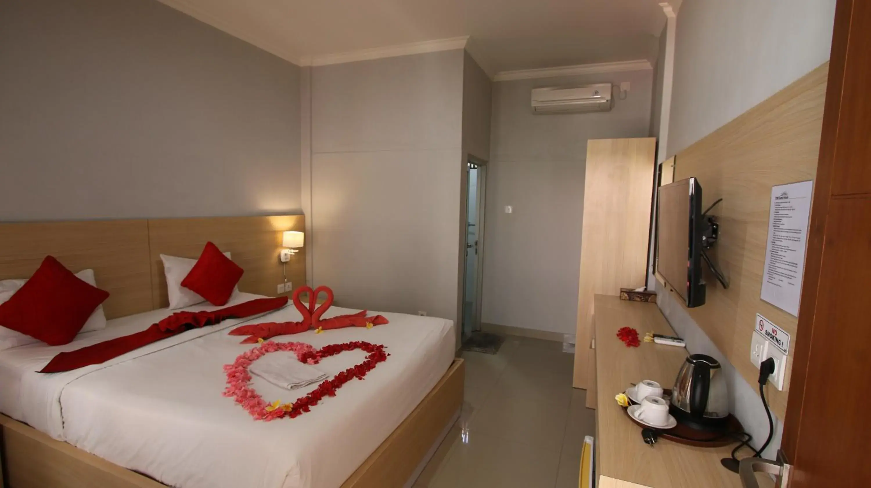 Bed in Tom Guest House Bed in Tom Guest House