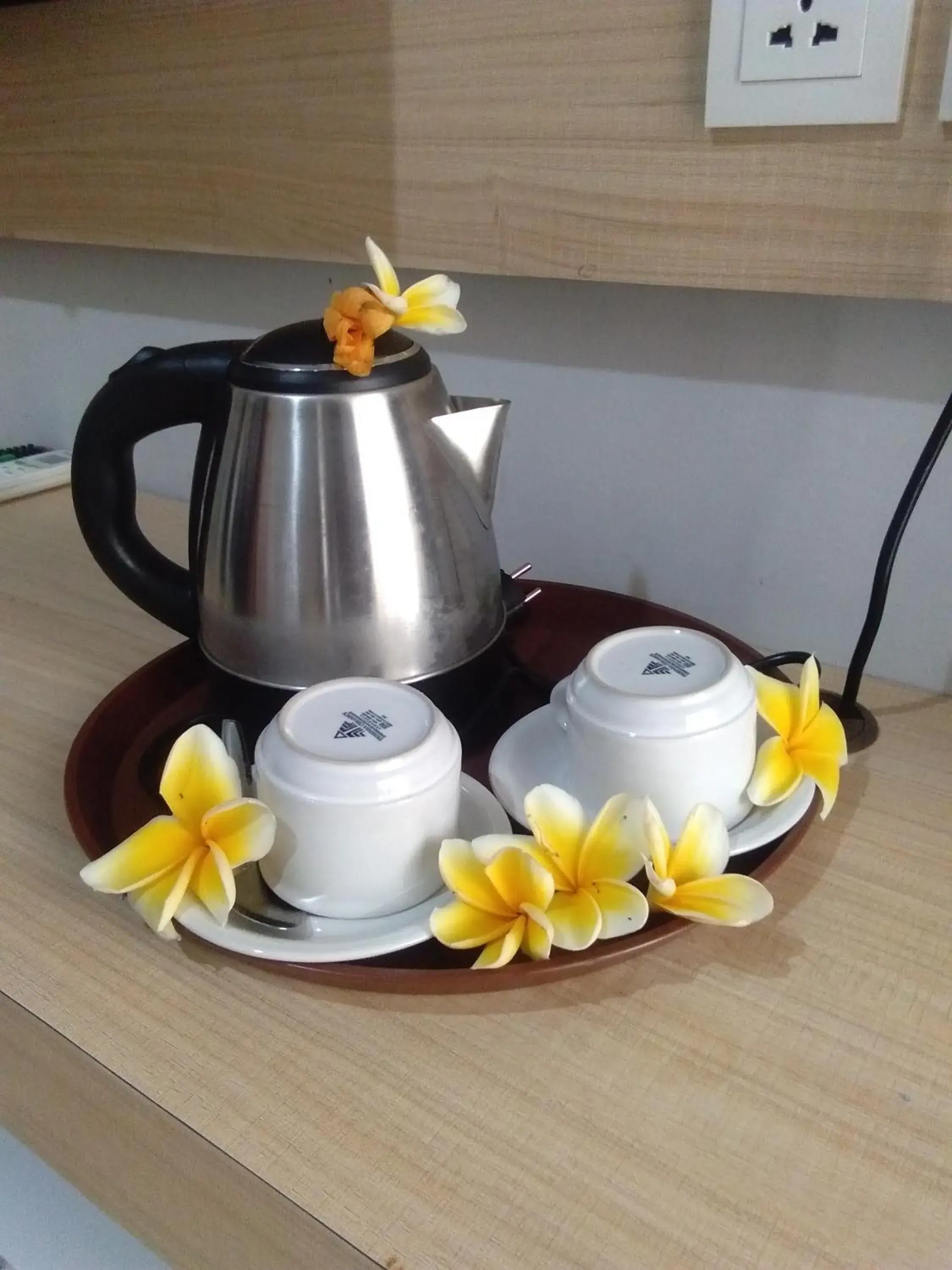 Coffee/tea facilities in Tom Guest House Coffee/tea facilities in Tom Guest House