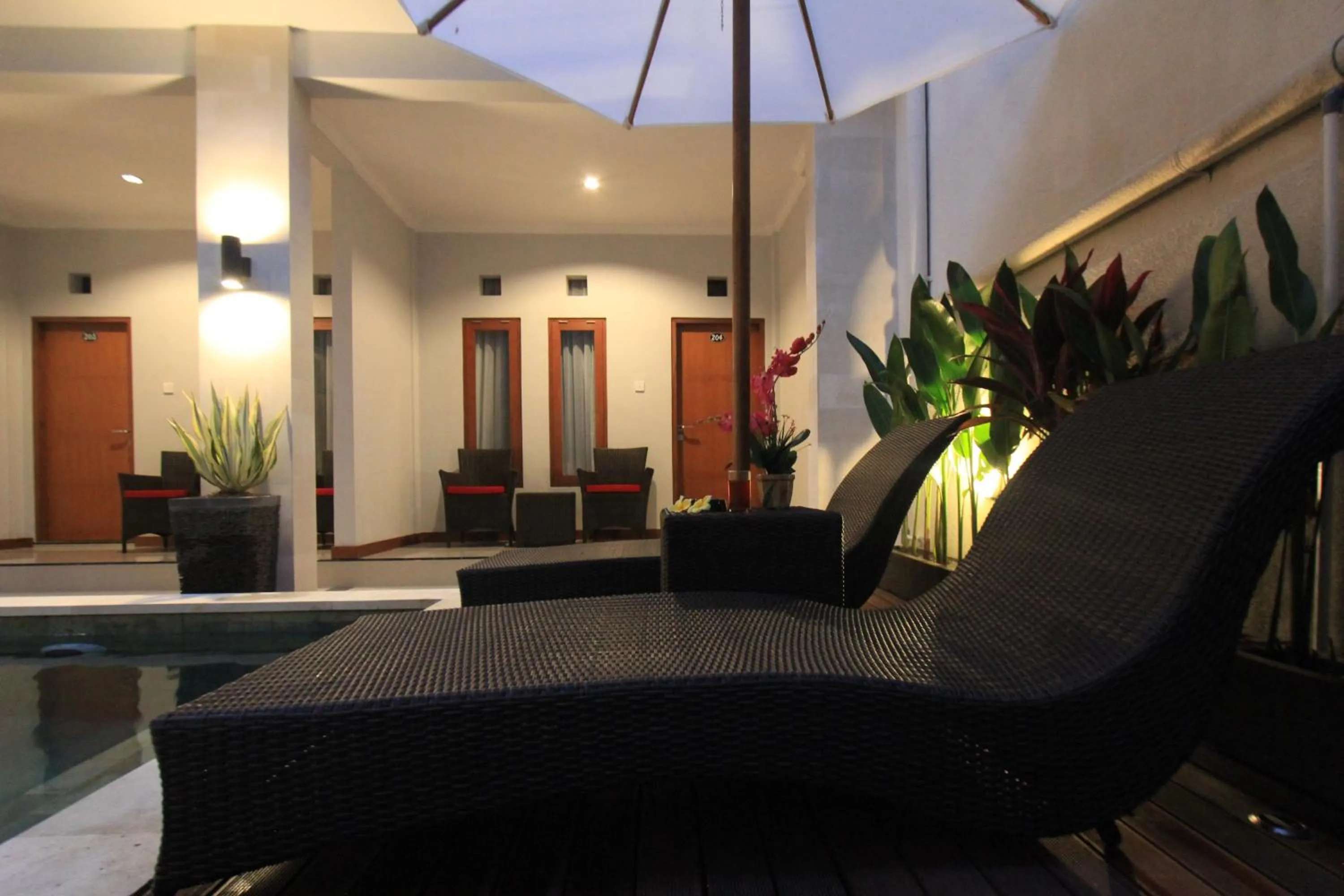 Area and facilities in Tom Guest House