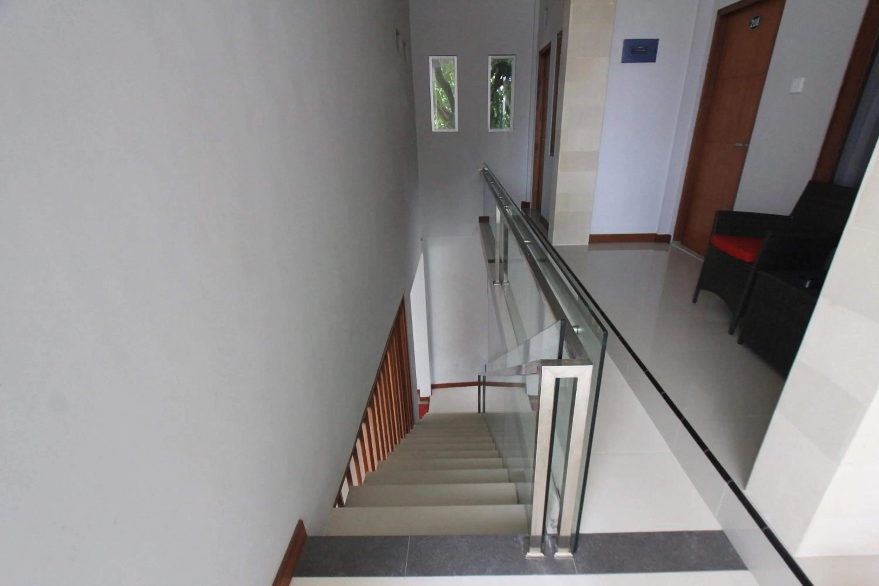 Area and facilities in Tom Guest House