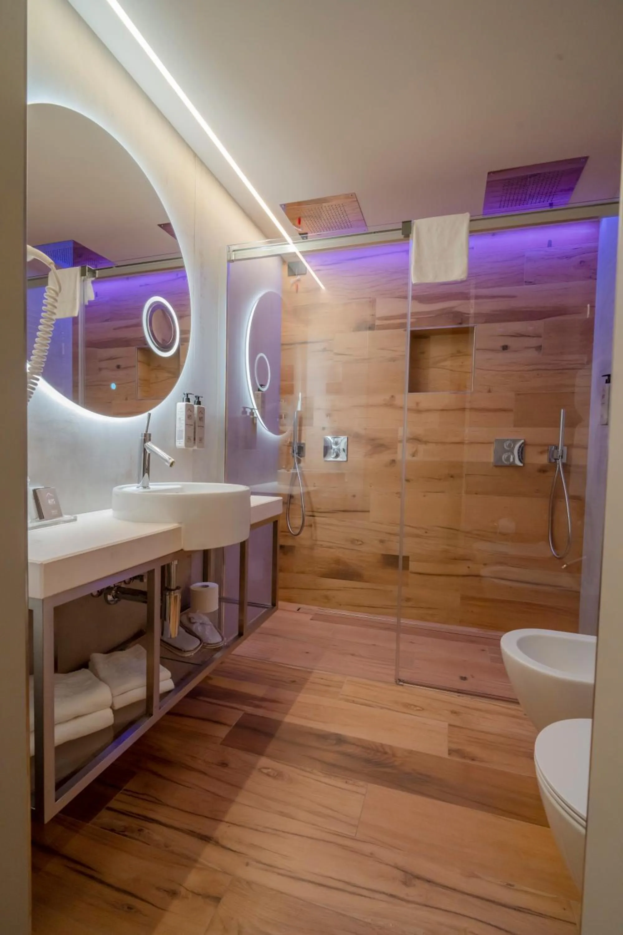 Shower in Hotel San Lorenzo