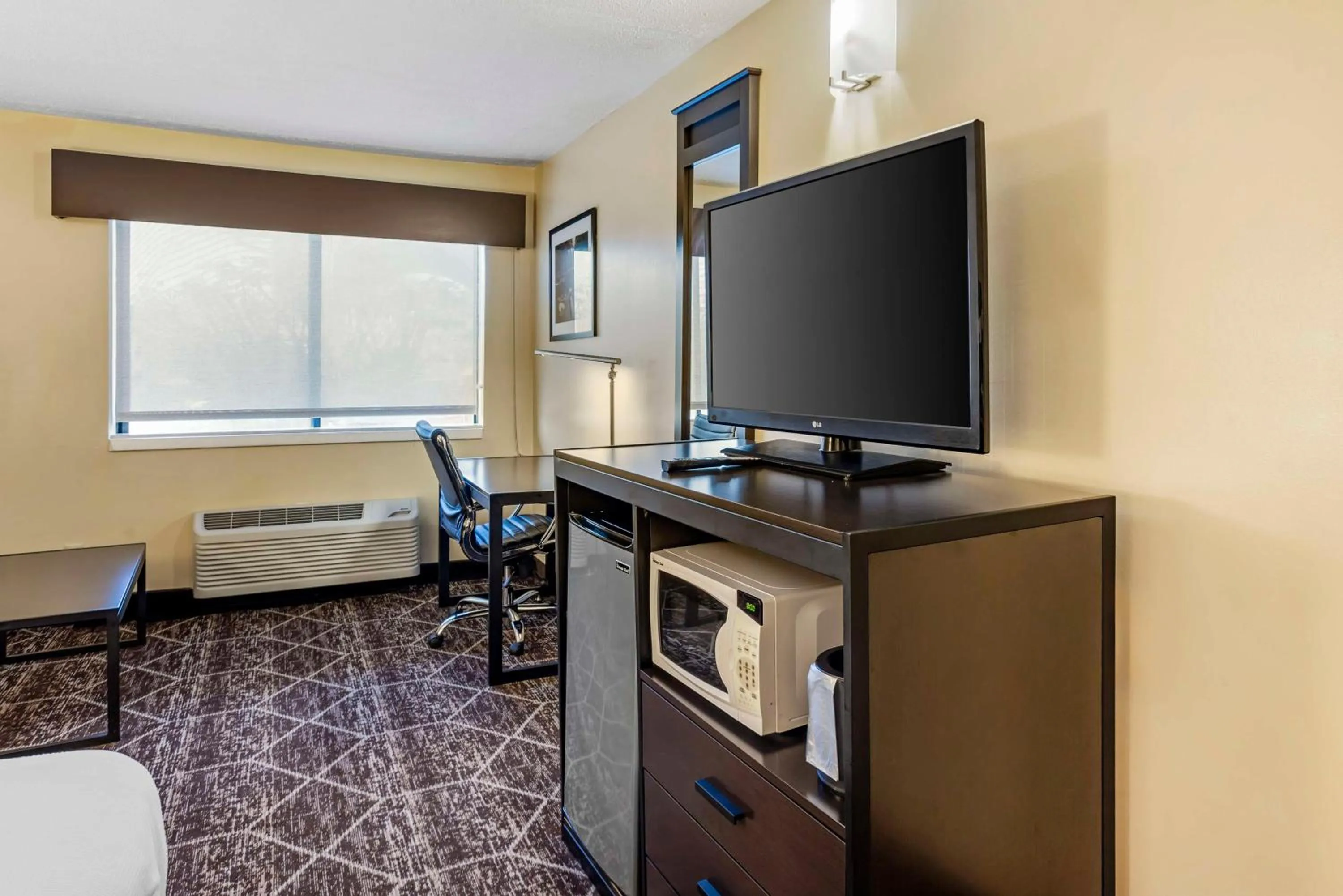 Bedroom in Best Western Monticello