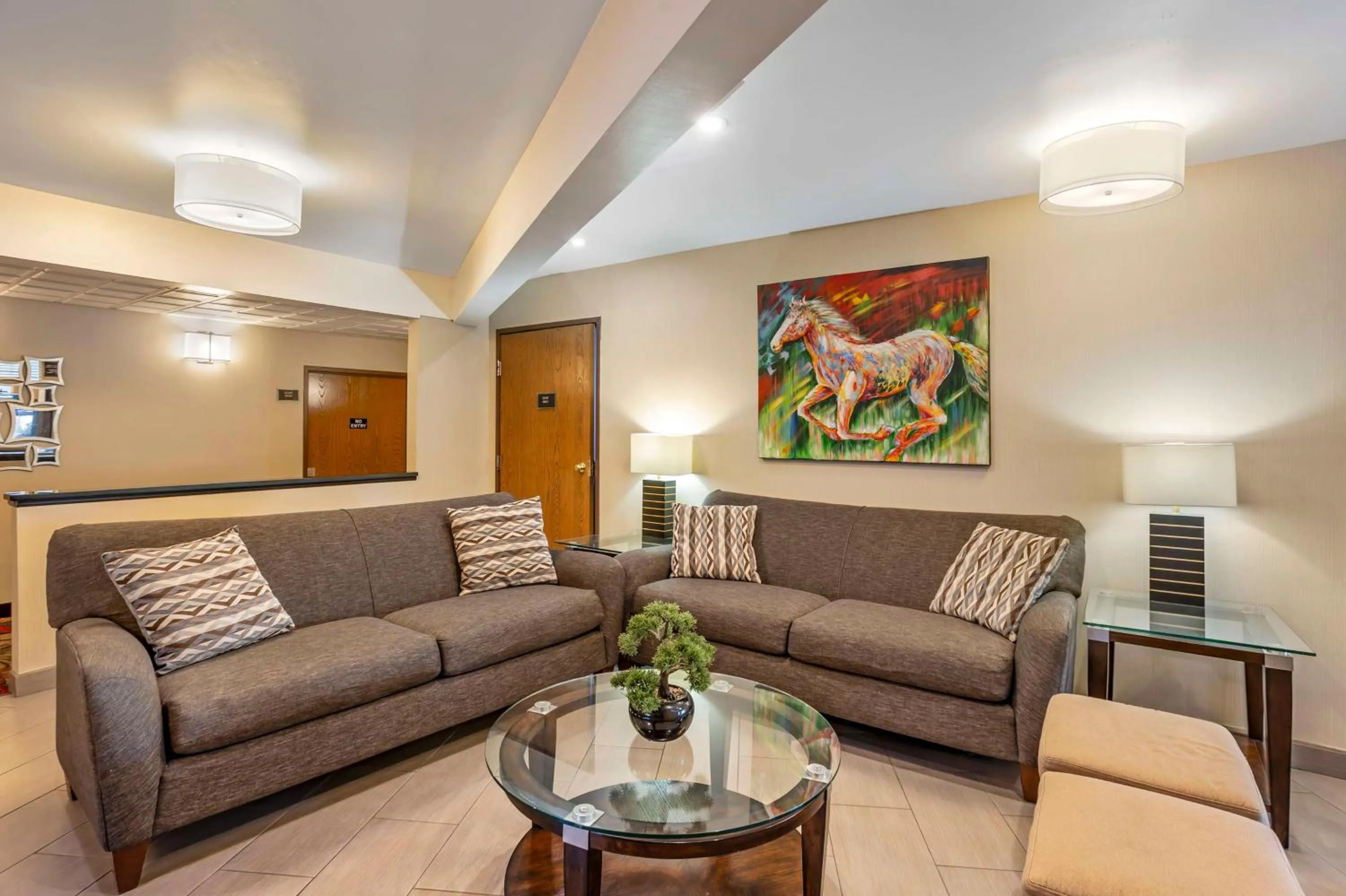 Lobby or reception in Best Western Monticello