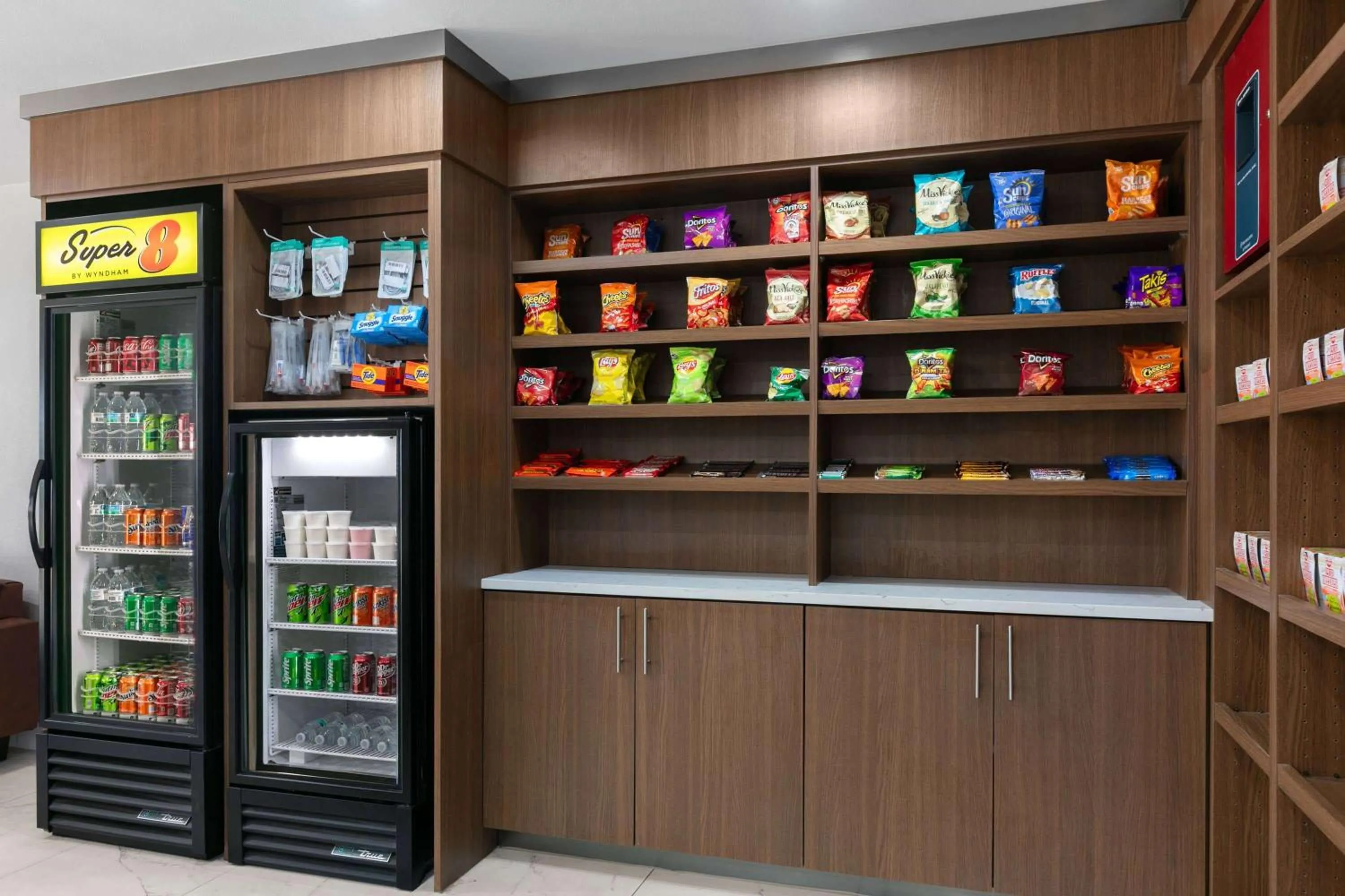 Food and drinks in Super 8 by Wyndham Grapevine/DFW Airport Northwest