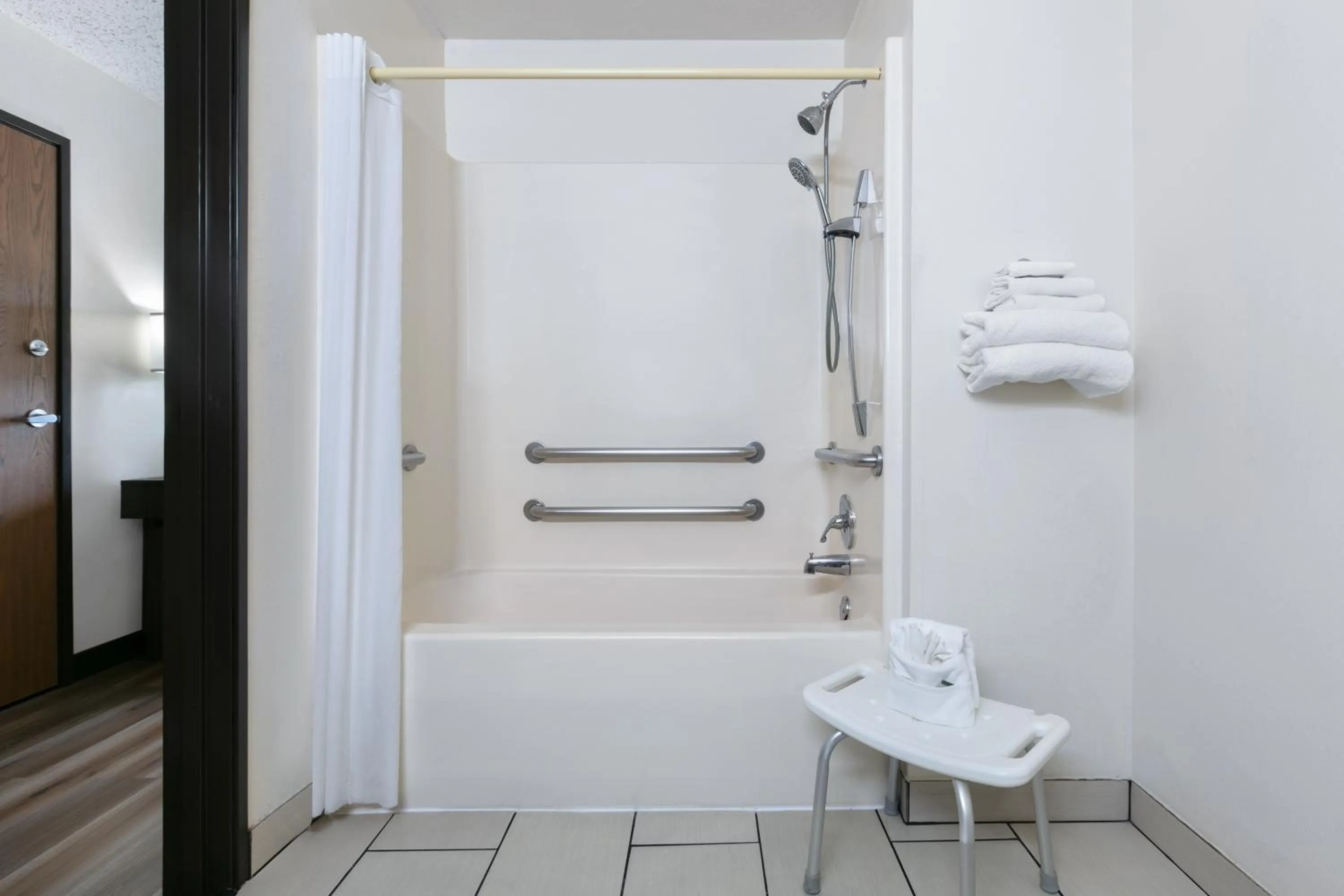 Super 8 by Wyndham Grapevine/DFW Airport Northwest