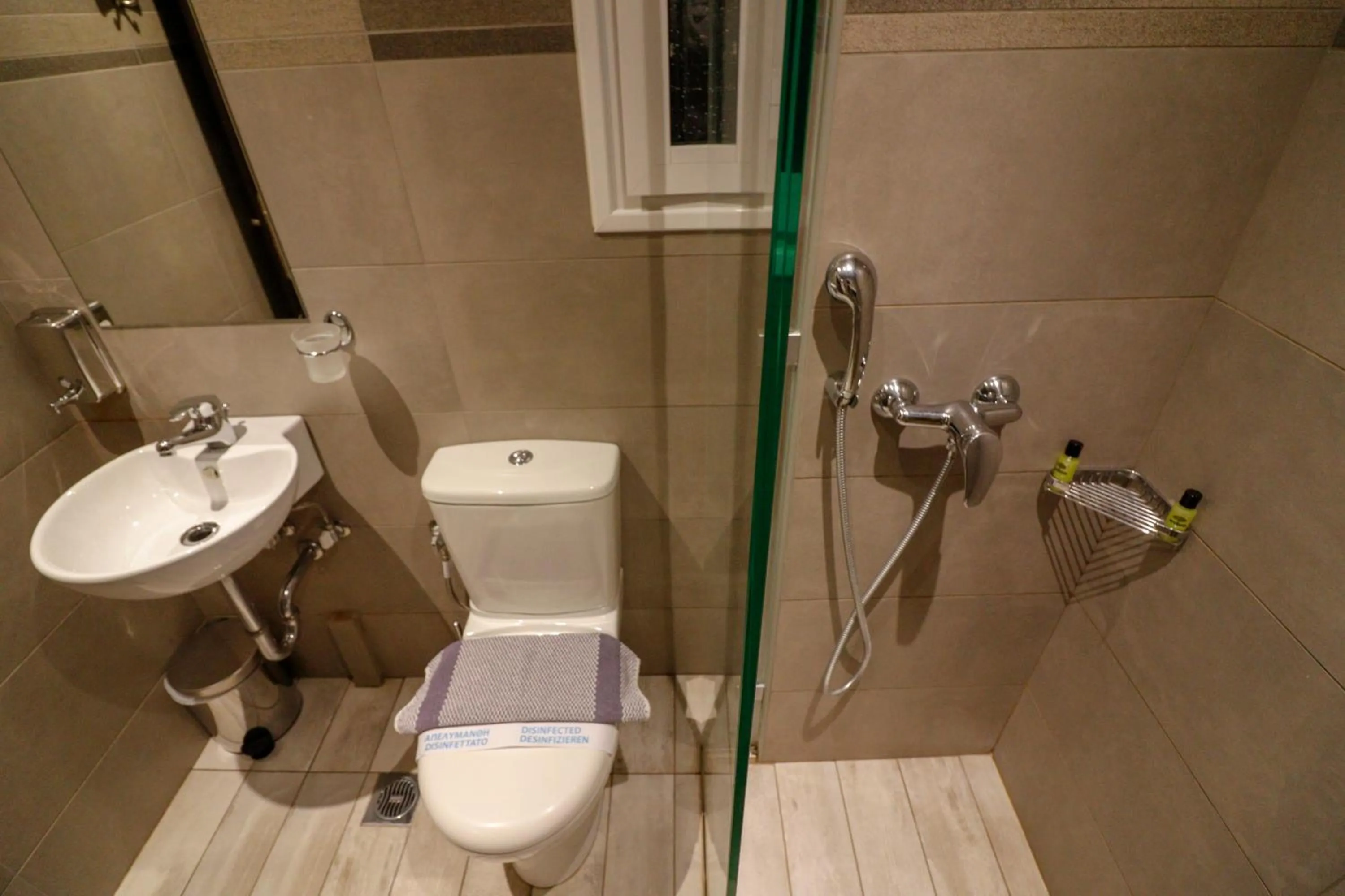 Shower in Mansion Hotel