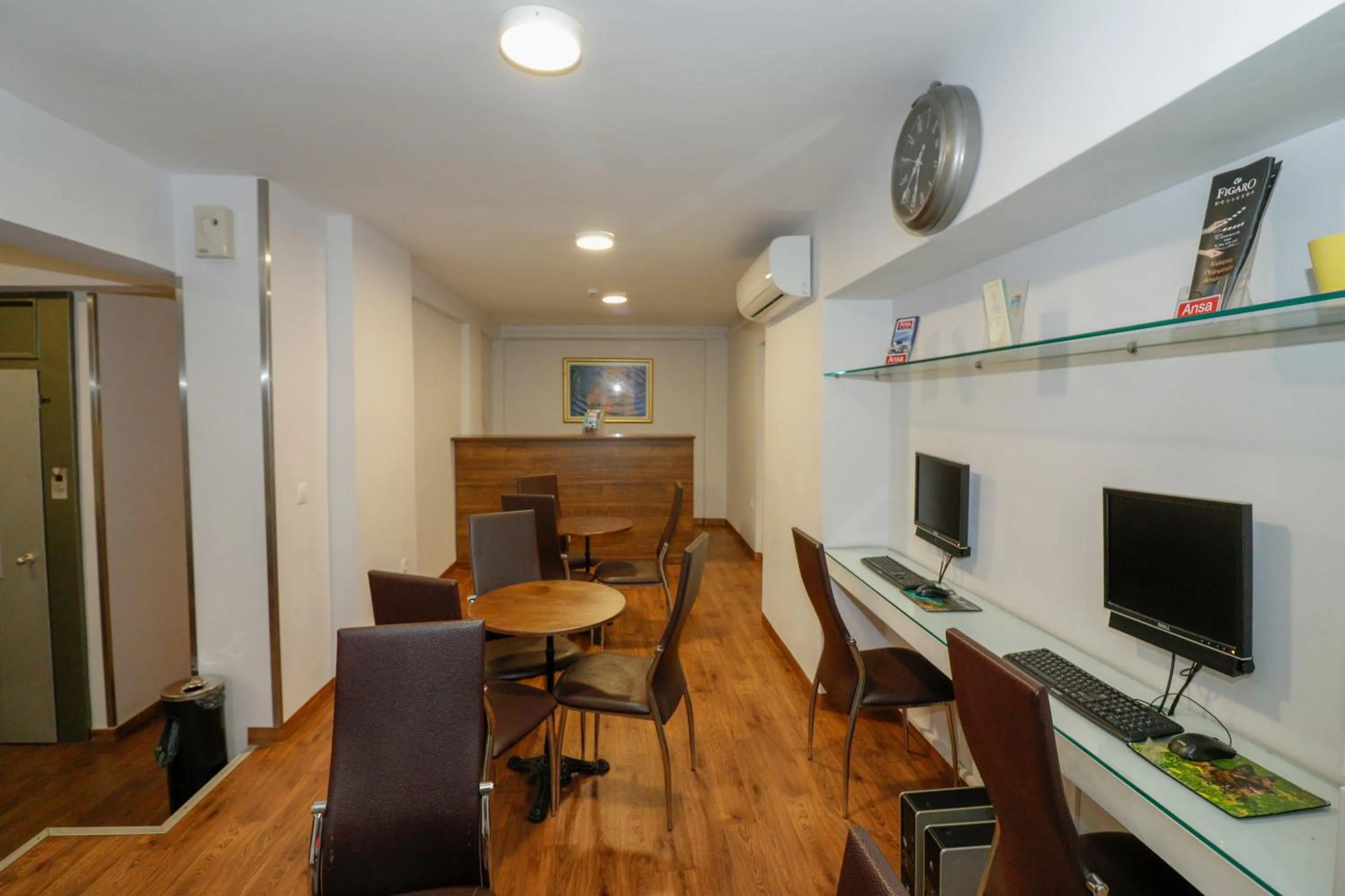 TV and multimedia in Mansion Hotel