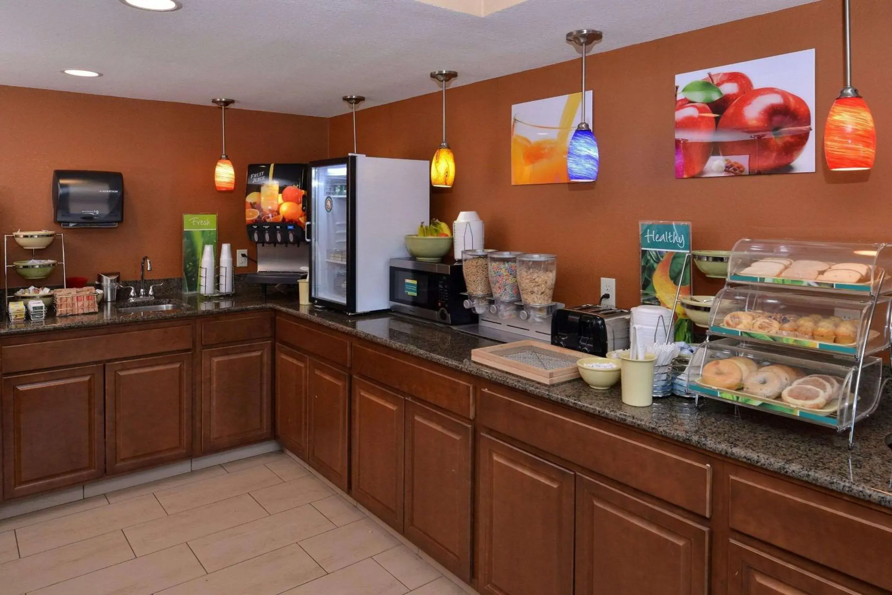 Restaurant/places to eat in Quality Inn Appleton West Restaurant/places to eat in Quality Inn Appleton West