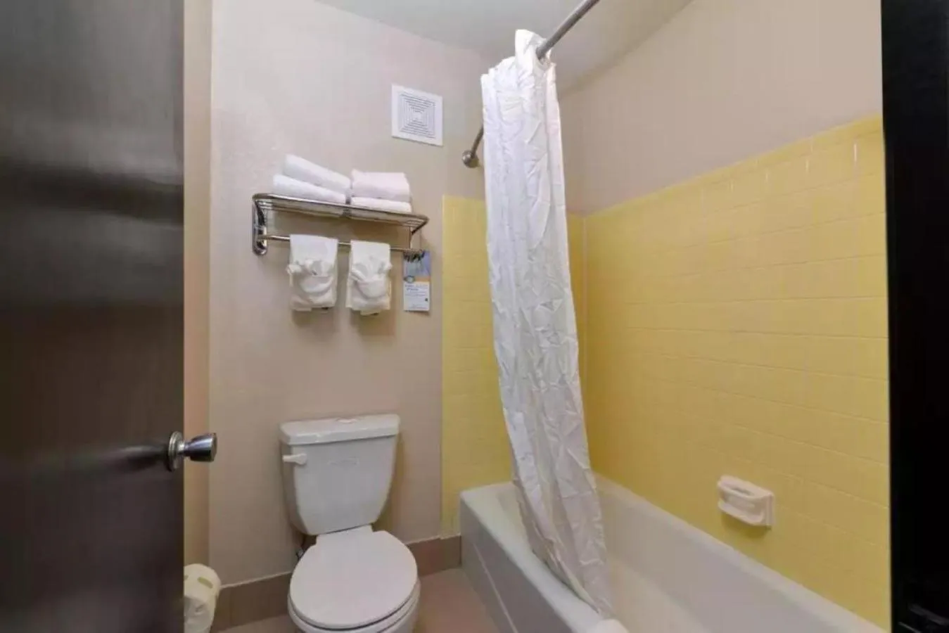 Bathroom in Quality Inn Appleton West