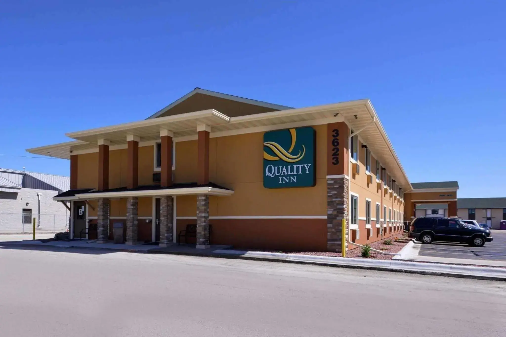 Property Building in Quality Inn