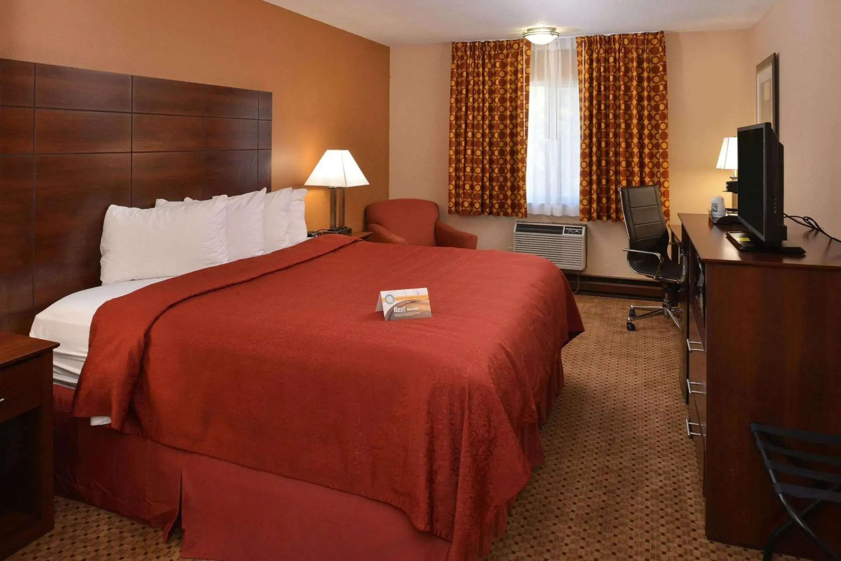 Photo of the whole room, Bed in Quality Inn Appleton West Photo of the whole room, Bed in Quality Inn Appleton West