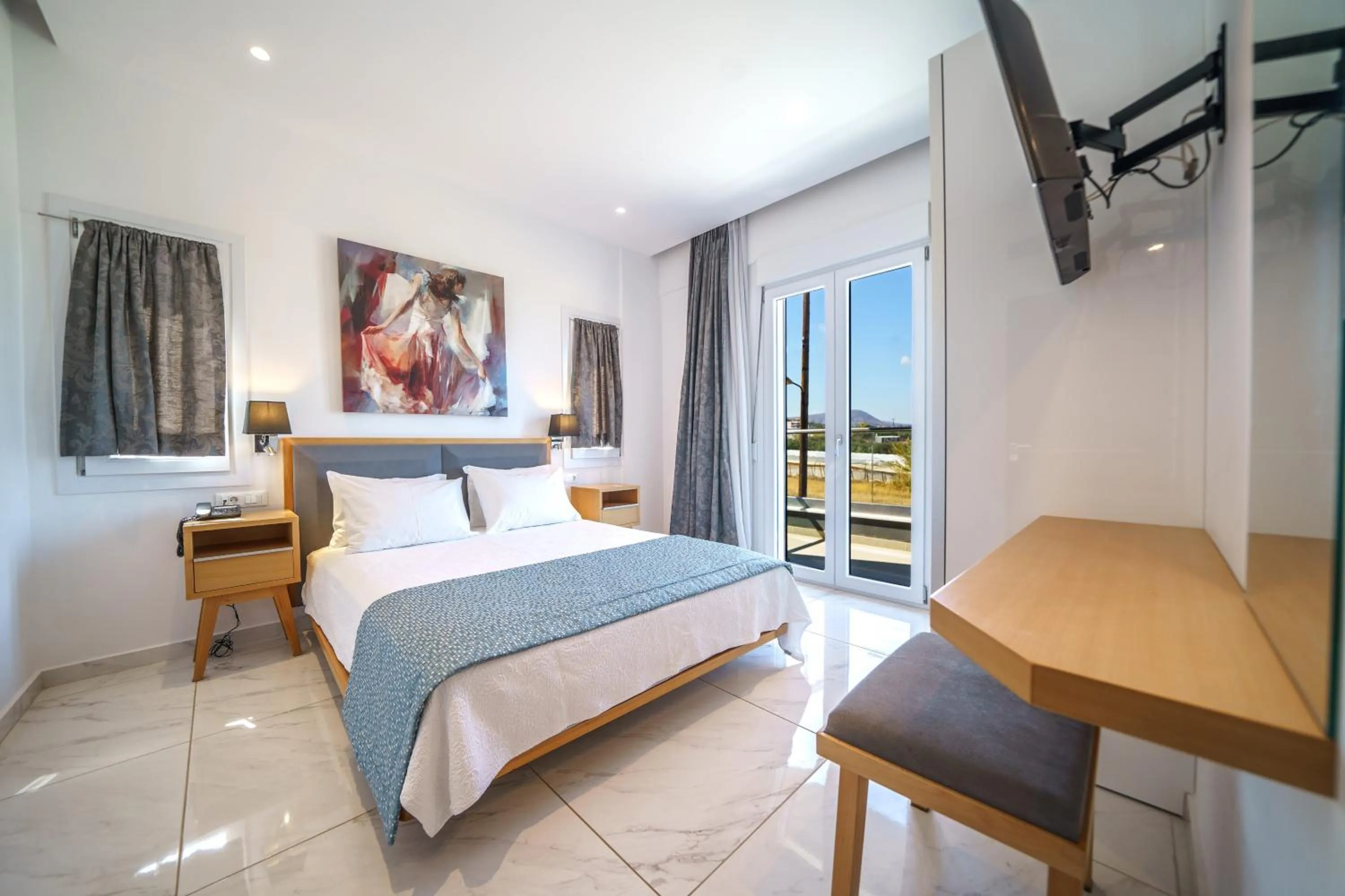 Bedroom, Bed in Elysian Suites