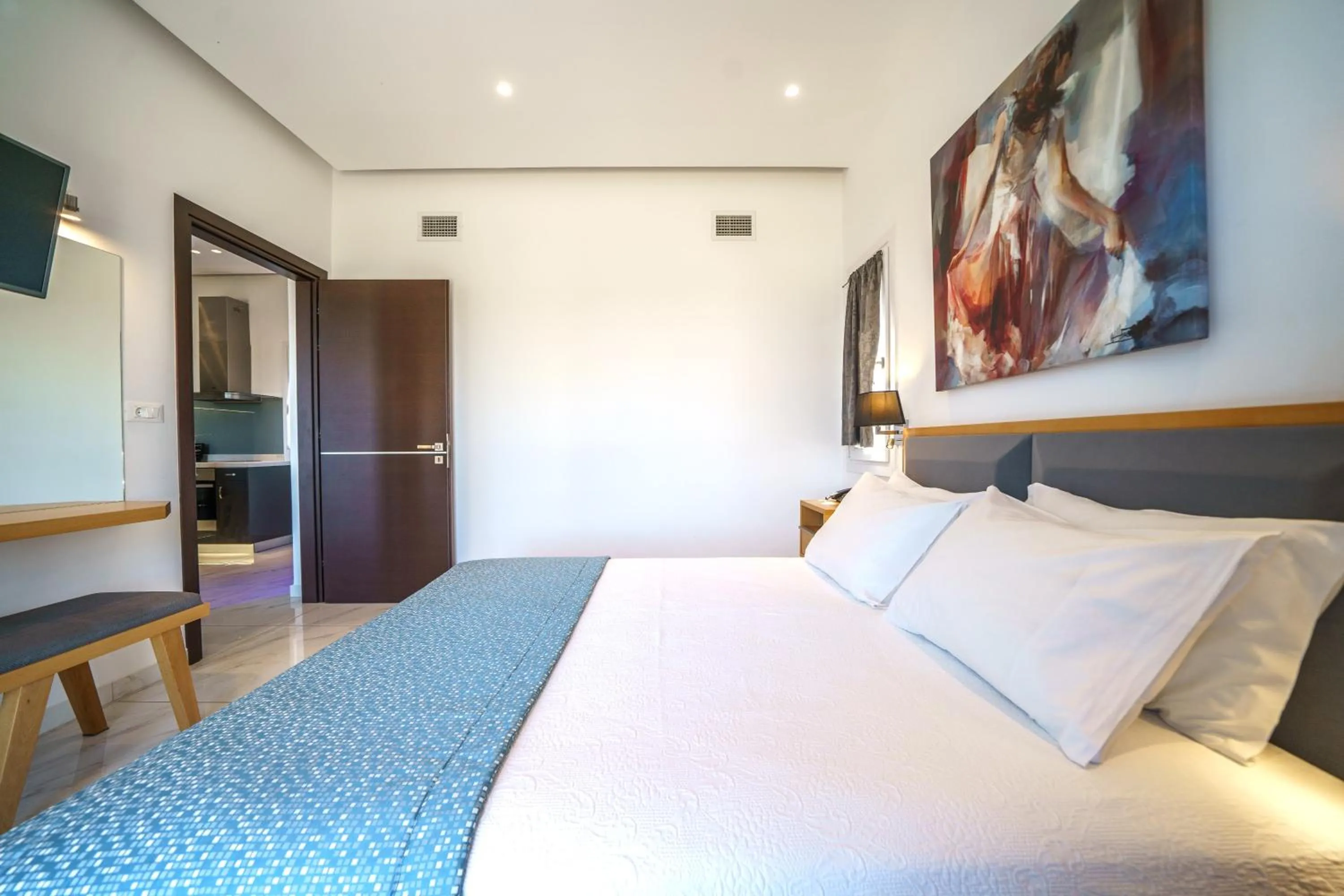 Bedroom, Bed in Elysian Suites