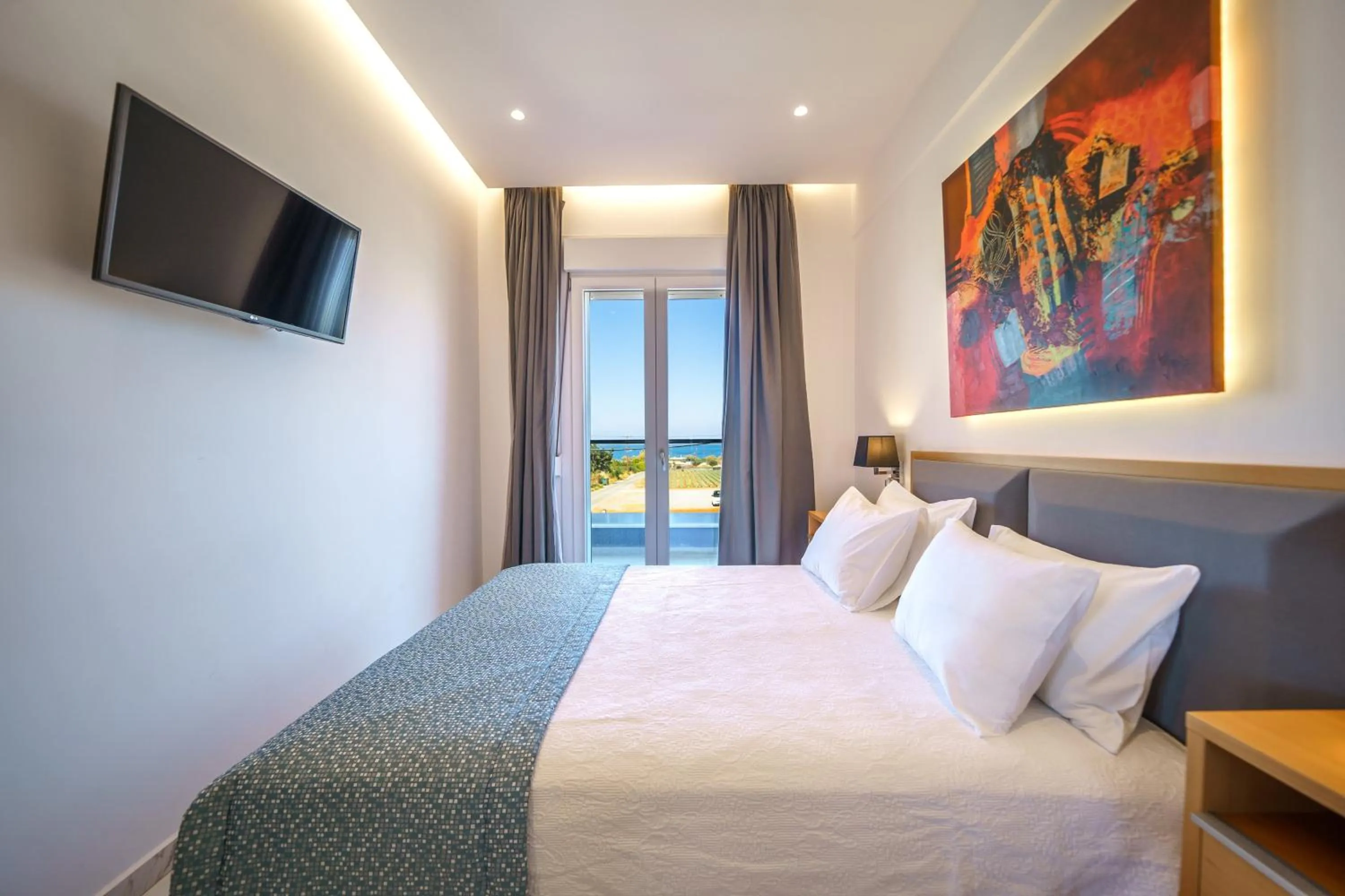 Bedroom, Bed in Elysian Suites