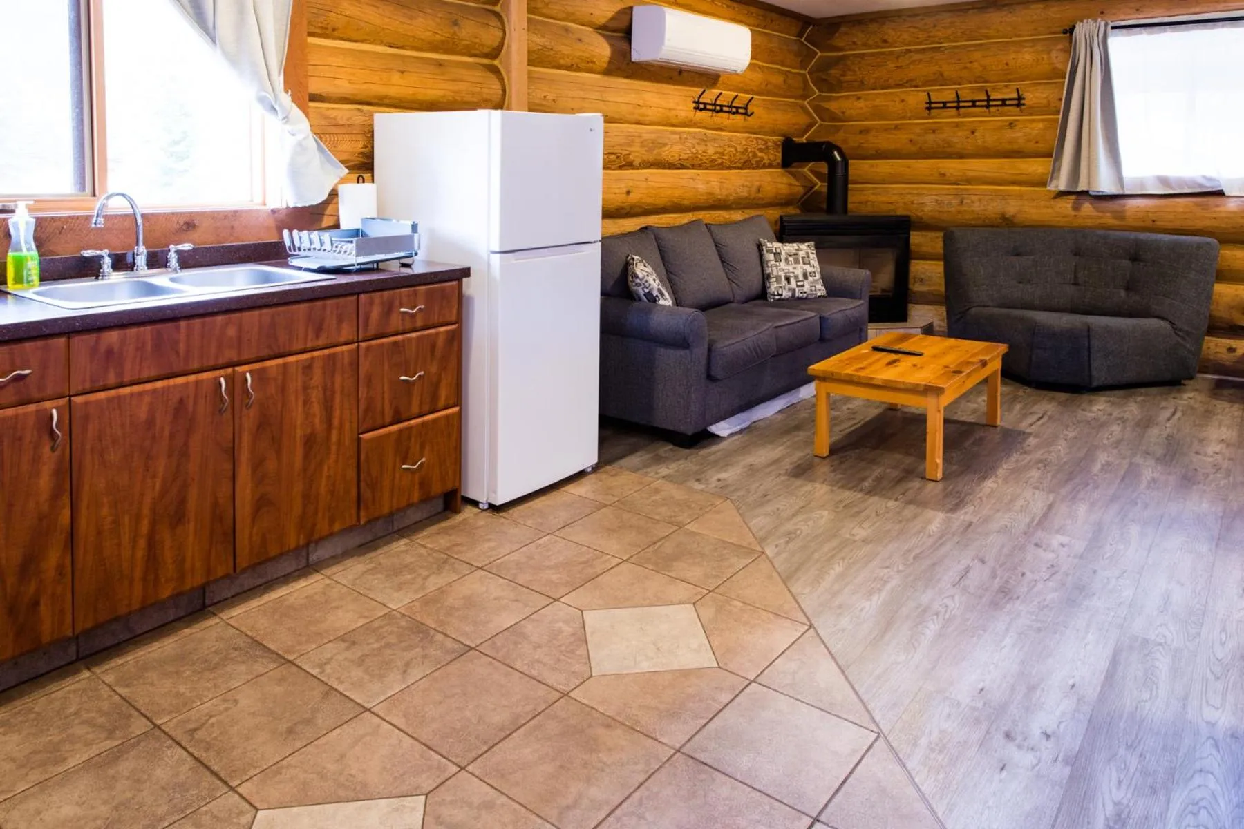 Glacier House Hotel & Resort