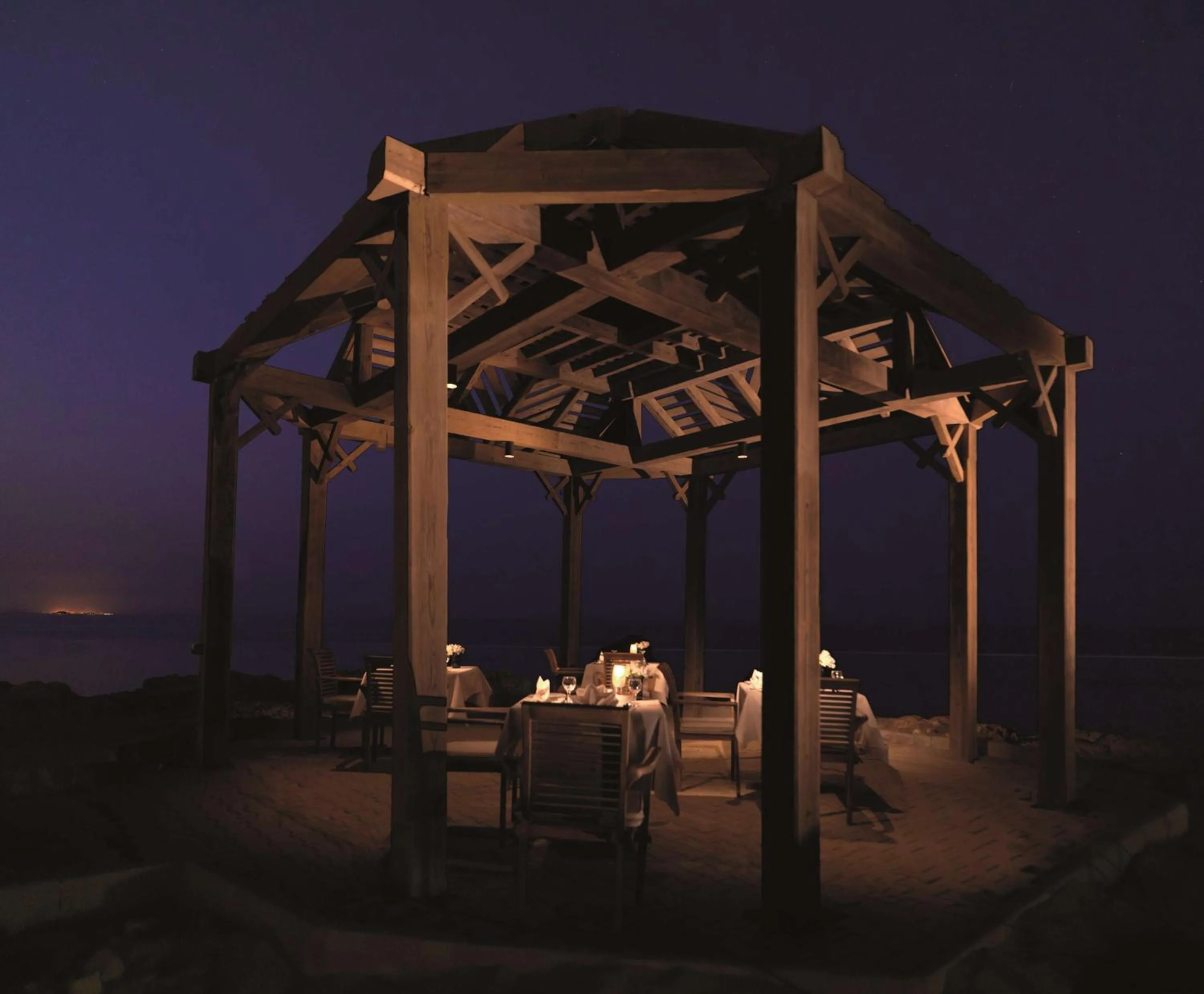 Lounge or bar in Radisson Blu Resort El Quseir