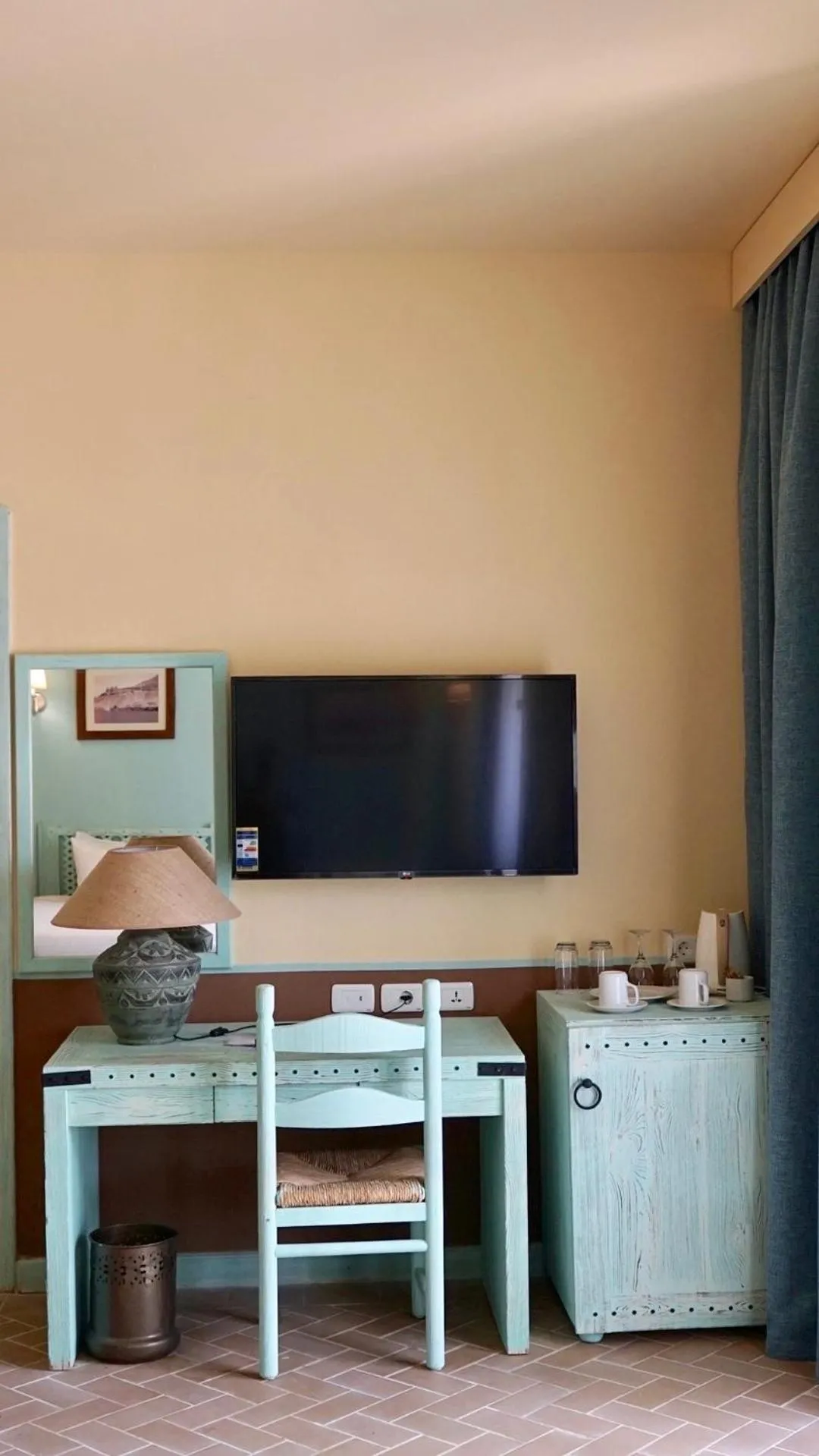 TV and multimedia in Radisson Blu Resort El Quseir