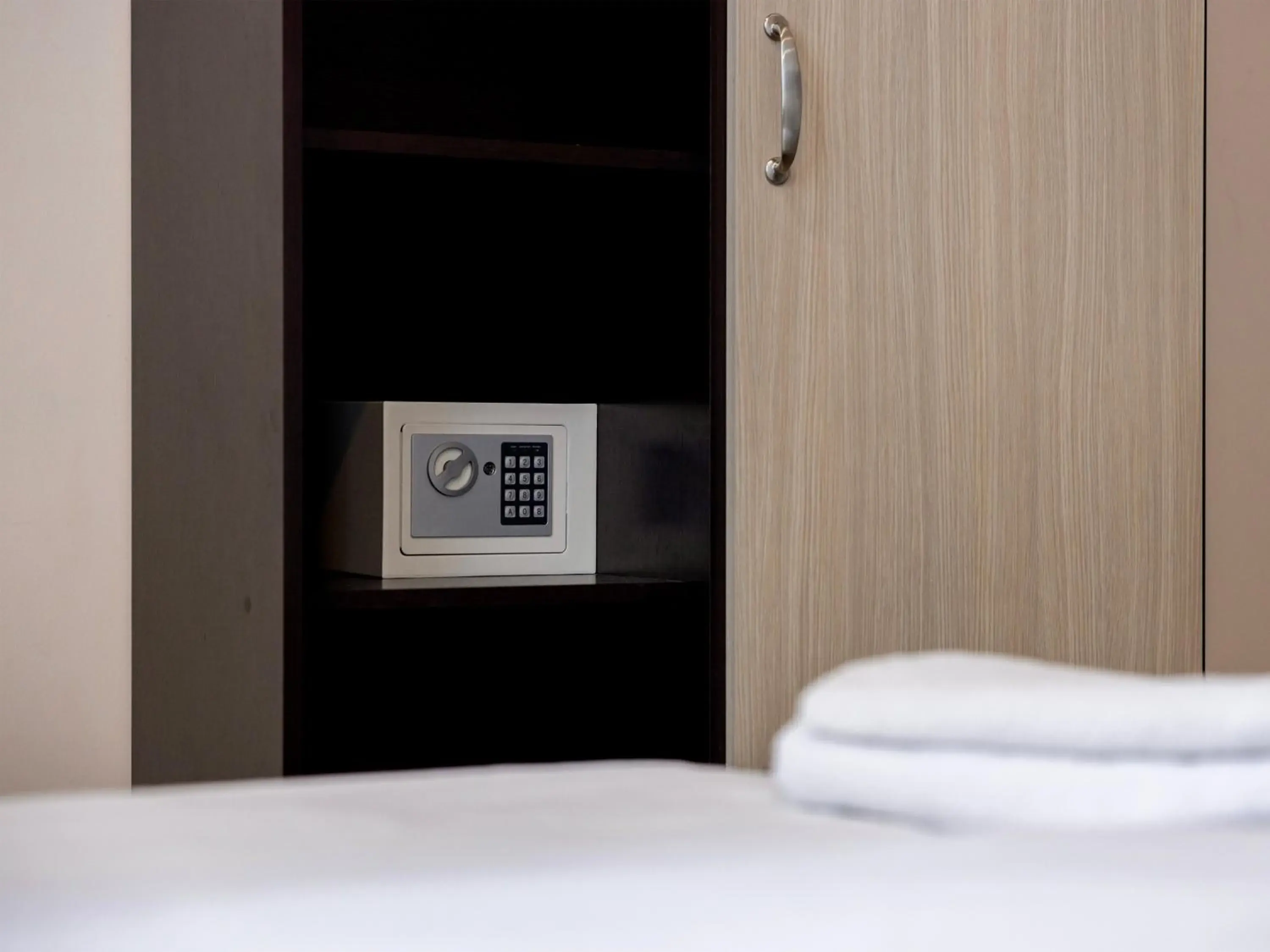 Double or Twin Room - single occupancy in Comfort Hotel Double or Twin Room - single occupancy in Comfort Hotel