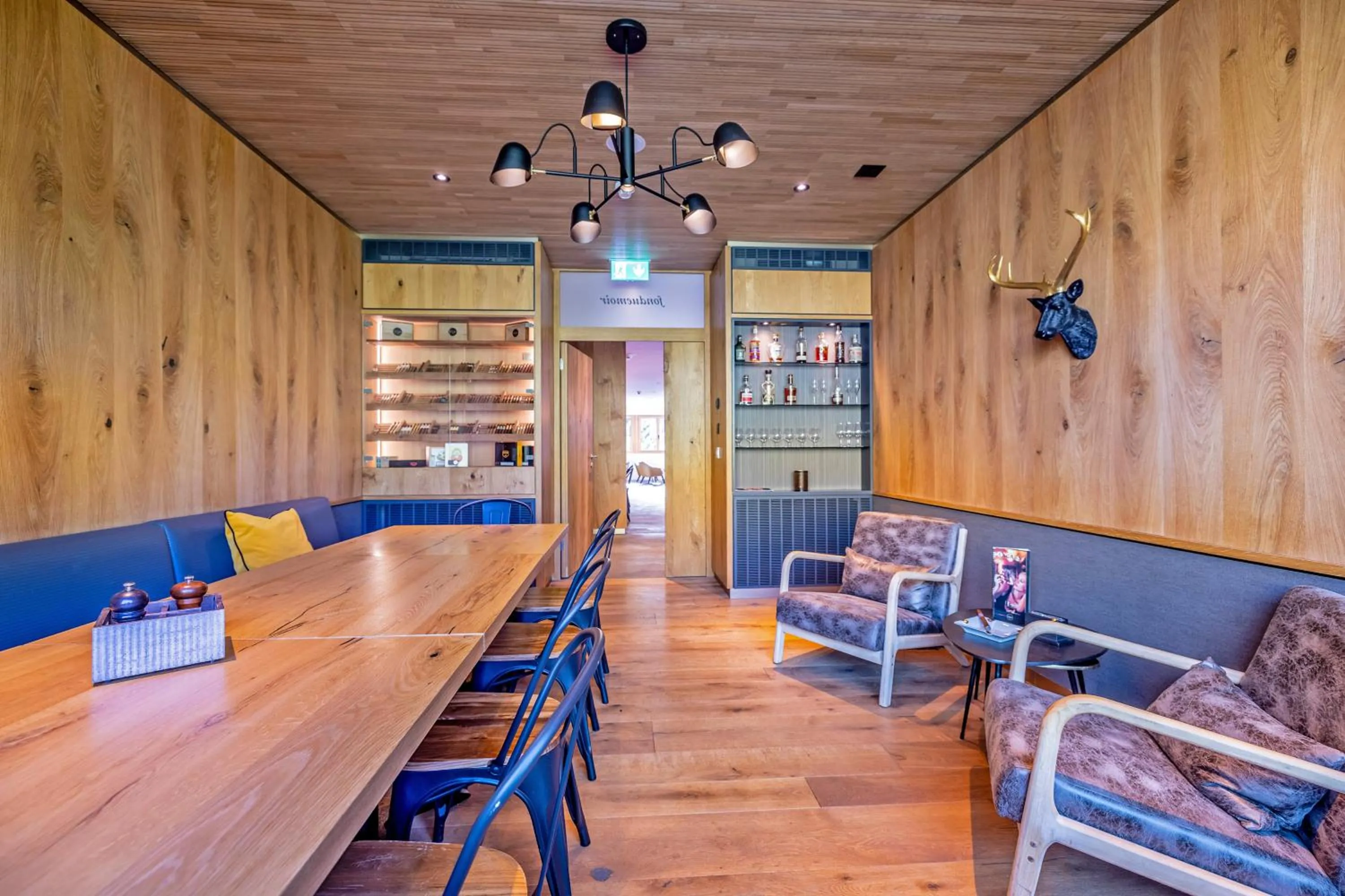 Restaurant/places to eat in Boutique Hotel Pellas