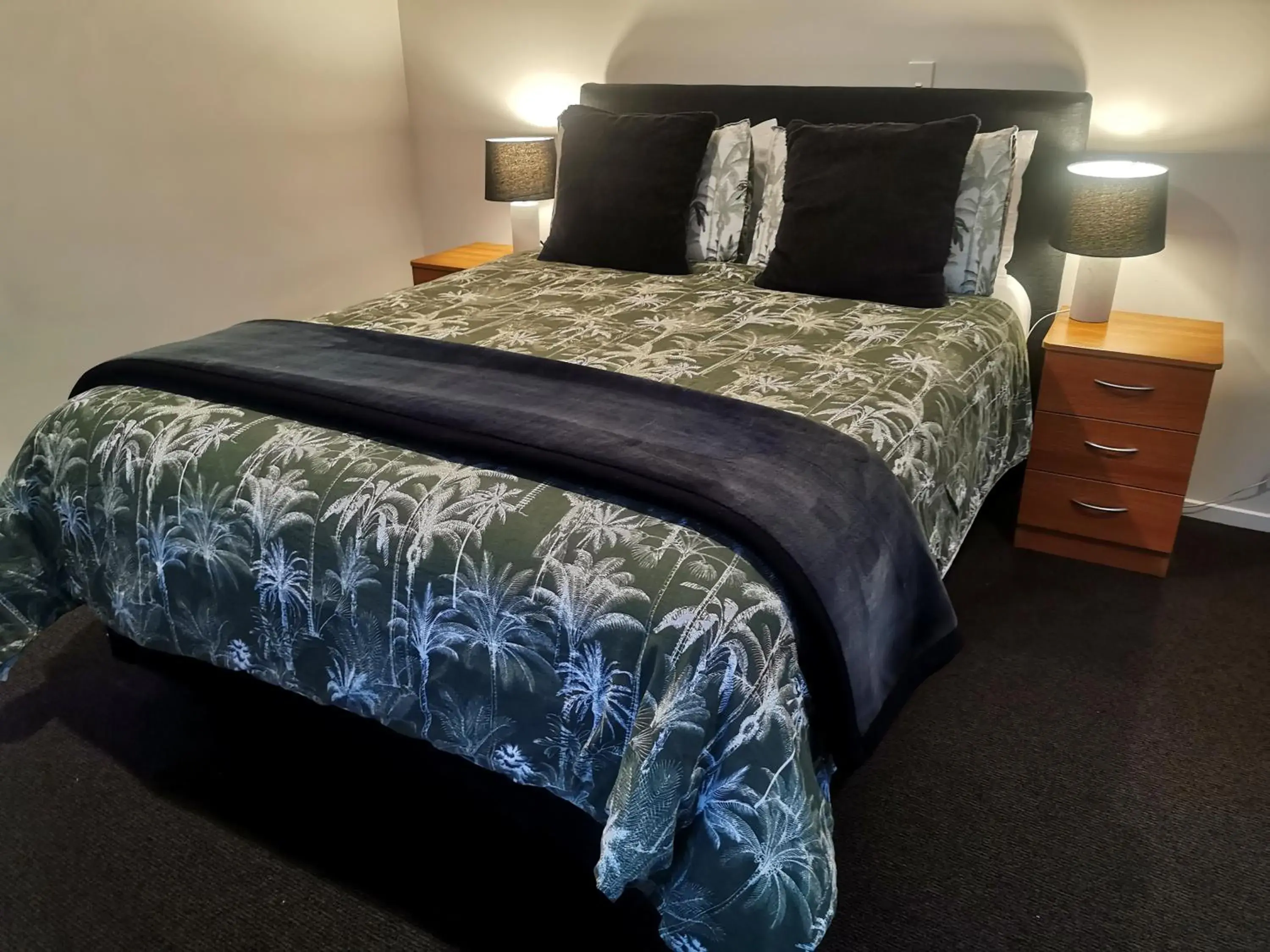 Queen Studio - Disability Access in ASURE Ascot Motor Inn Queen Studio - Disability Access in ASURE Ascot Motor Inn