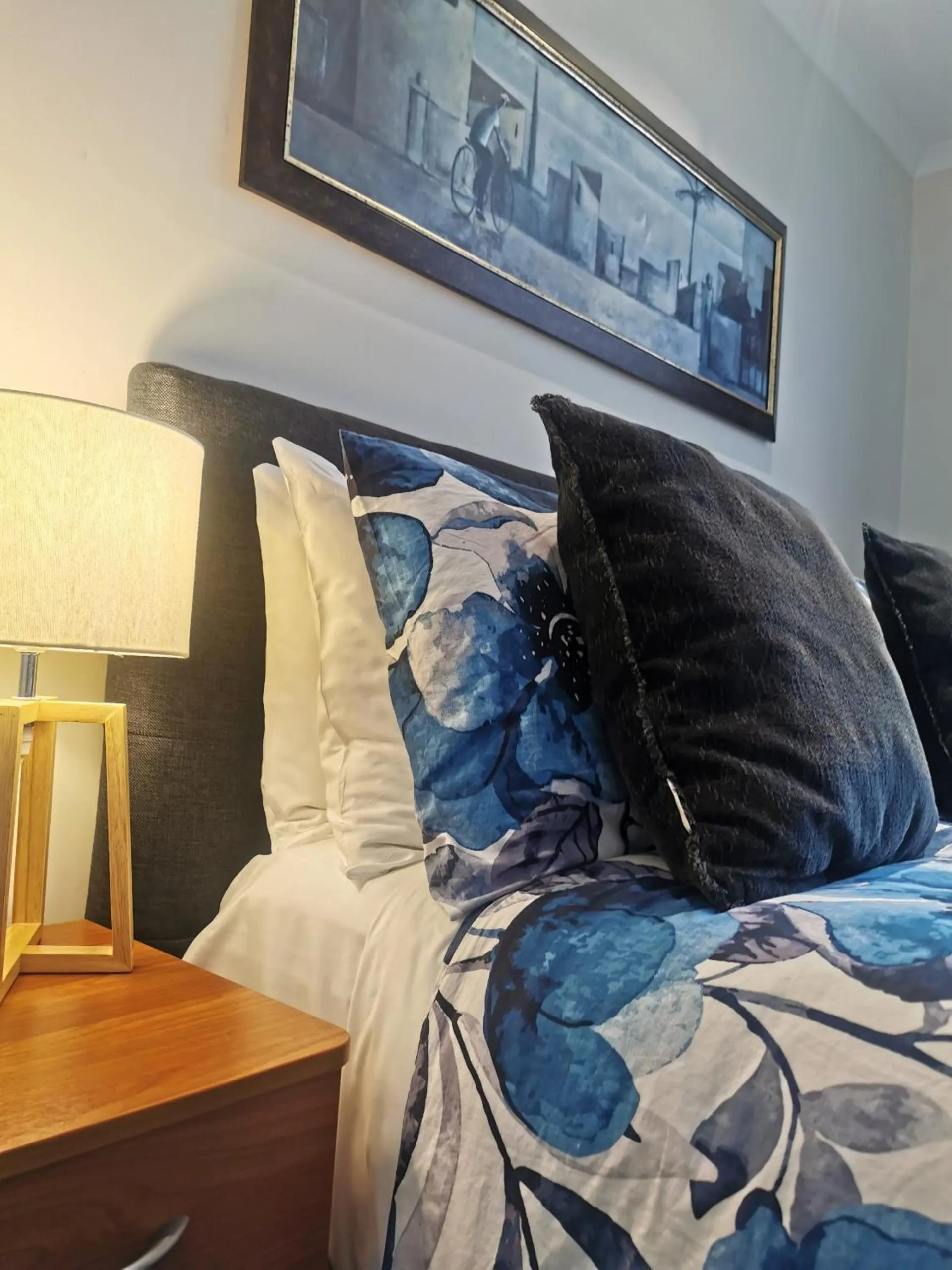 Bed in ASURE Ascot Motor Inn