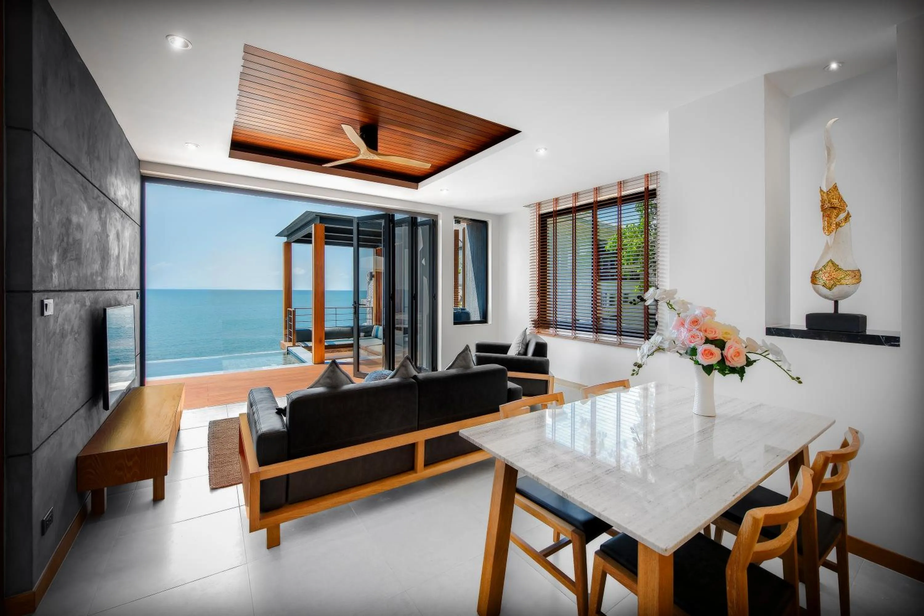 Living room in Jamahkiri Dive Resort & Spa