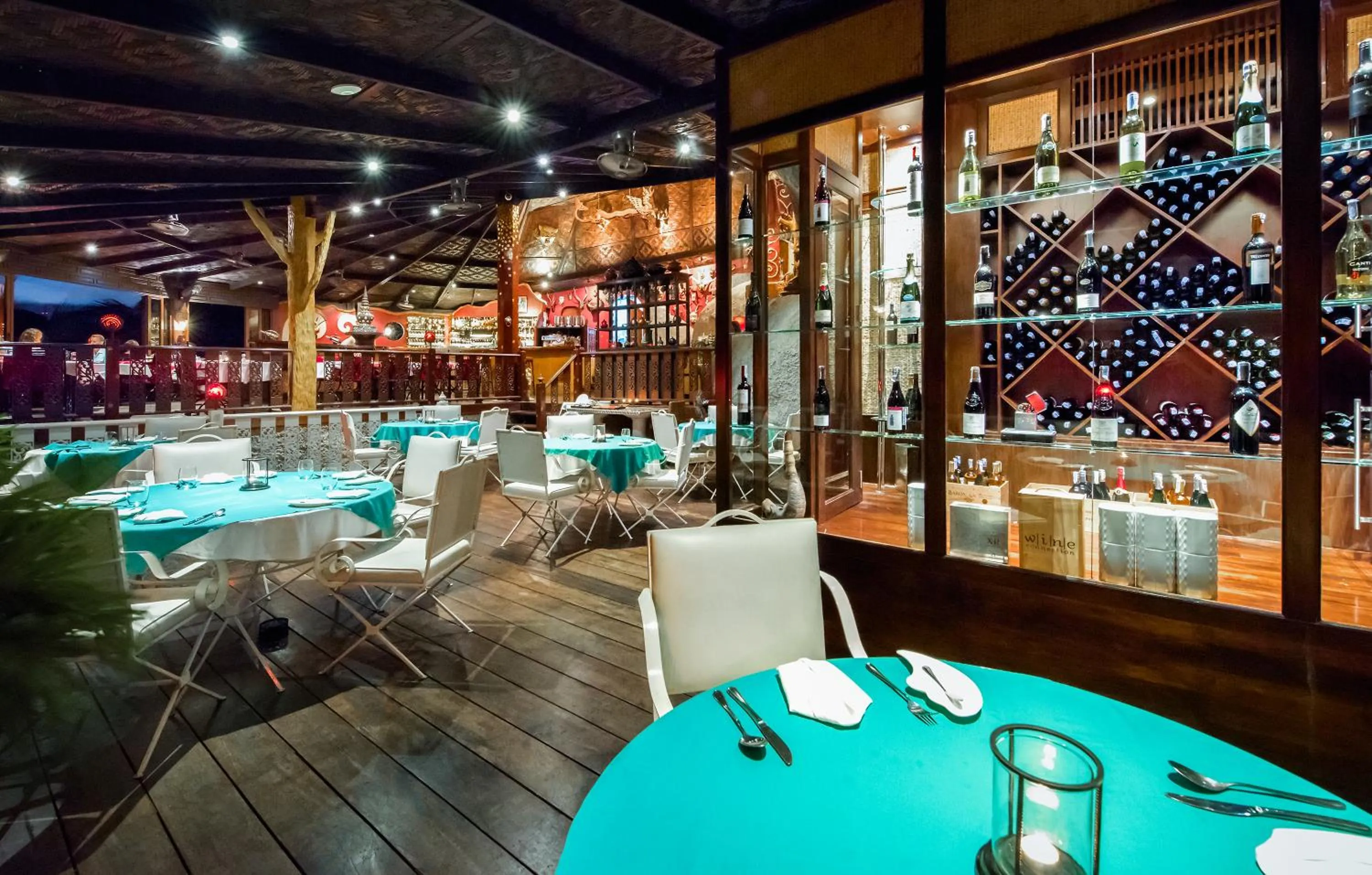 Restaurant/places to eat in Jamahkiri Dive Resort & Spa