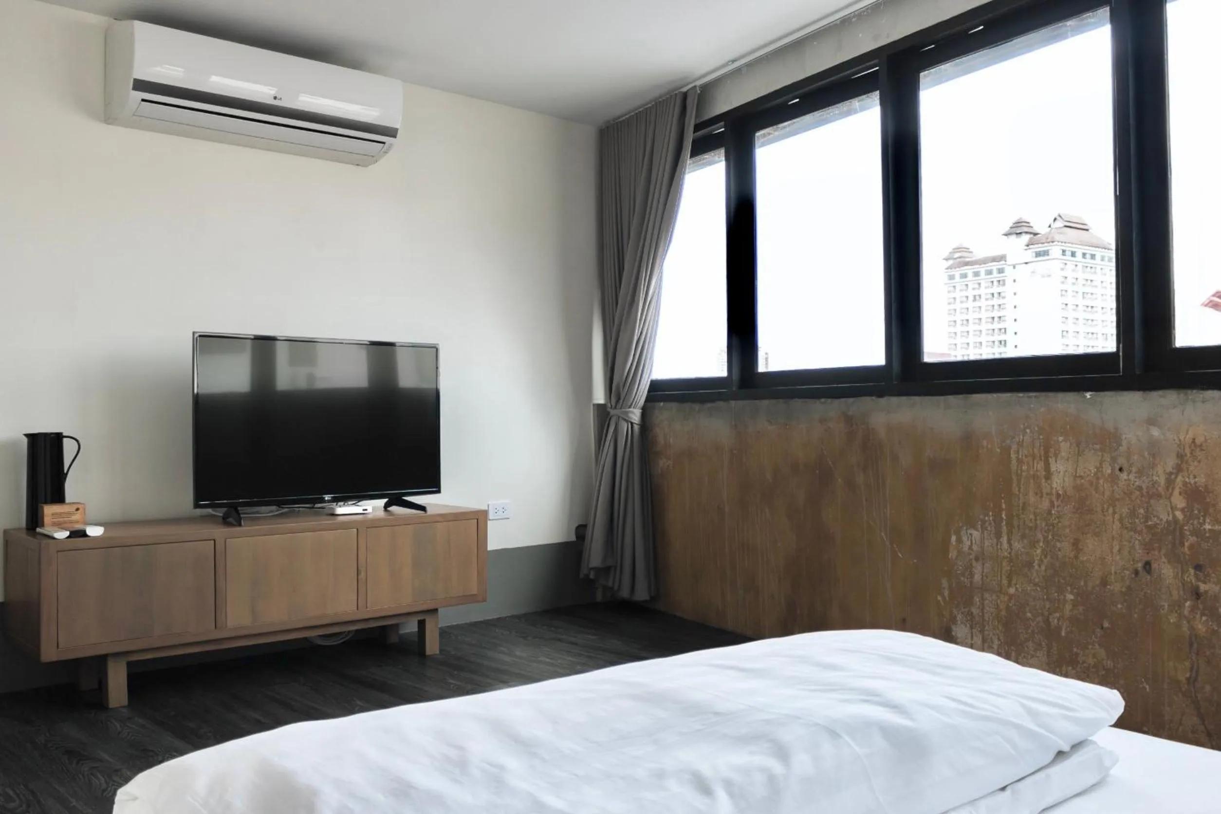 Bedroom, Bed in Thunder Bird Hostel