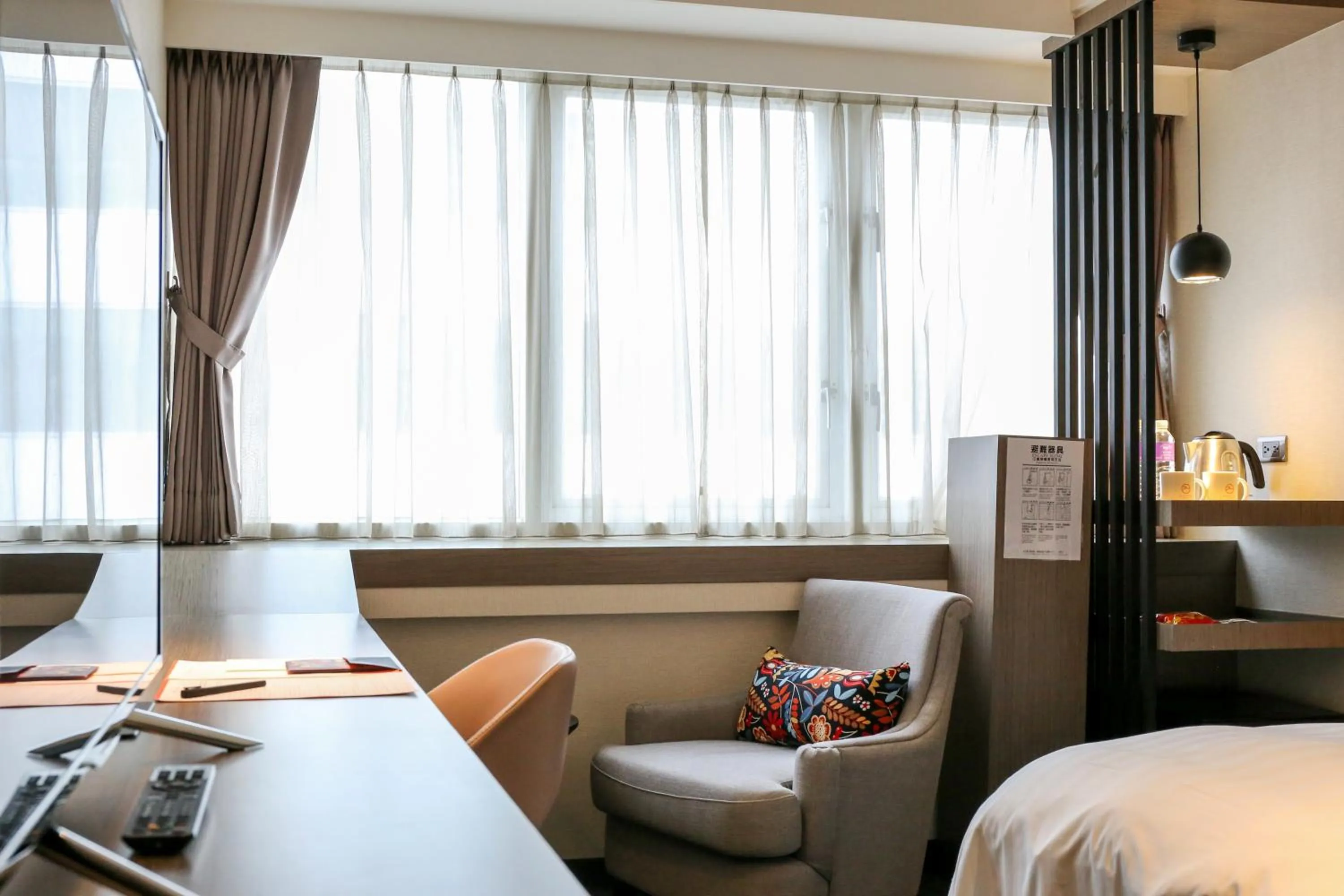 Photo of the whole room, Bed in Wonstar Hotel