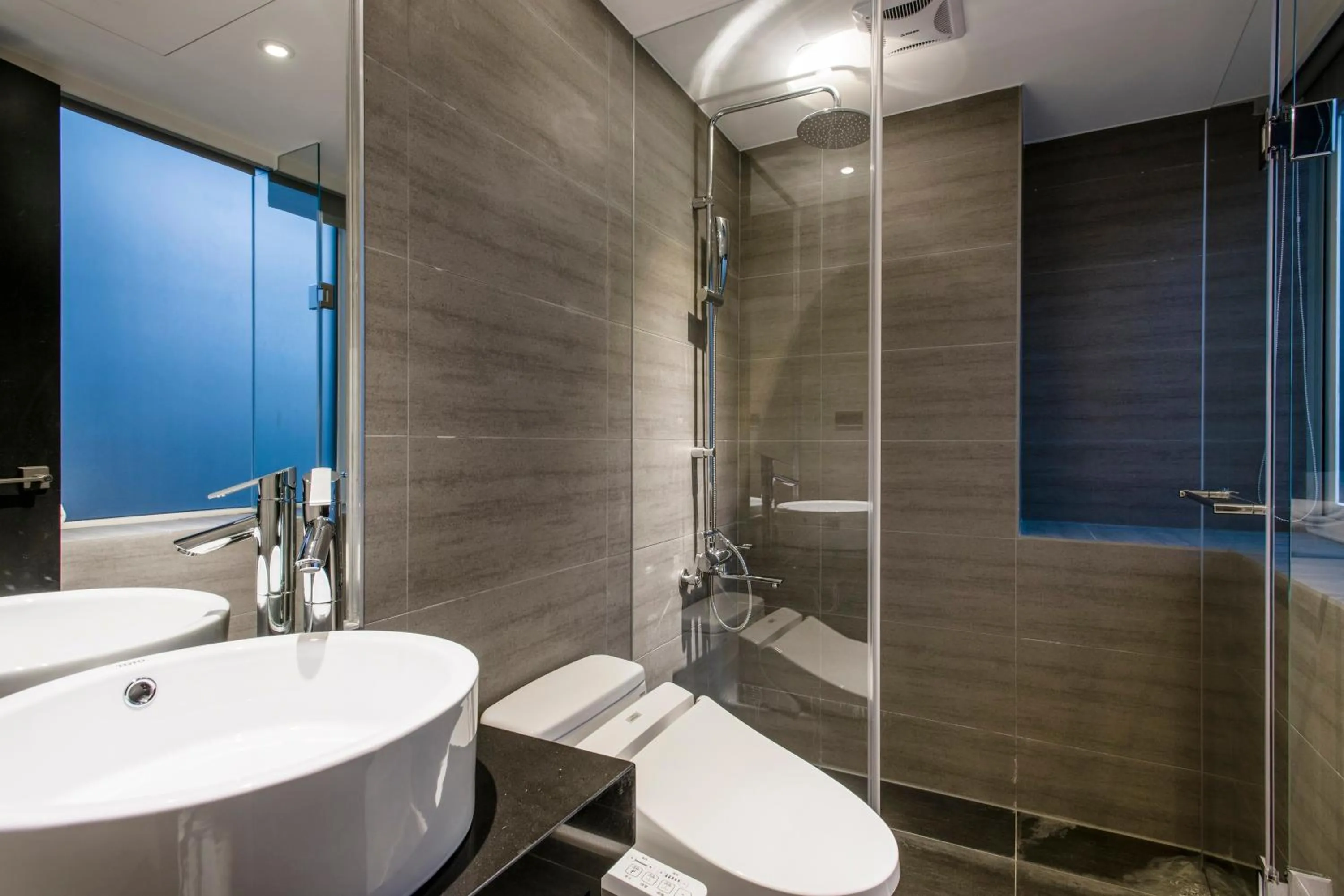 Bathroom in Wonstar Hotel