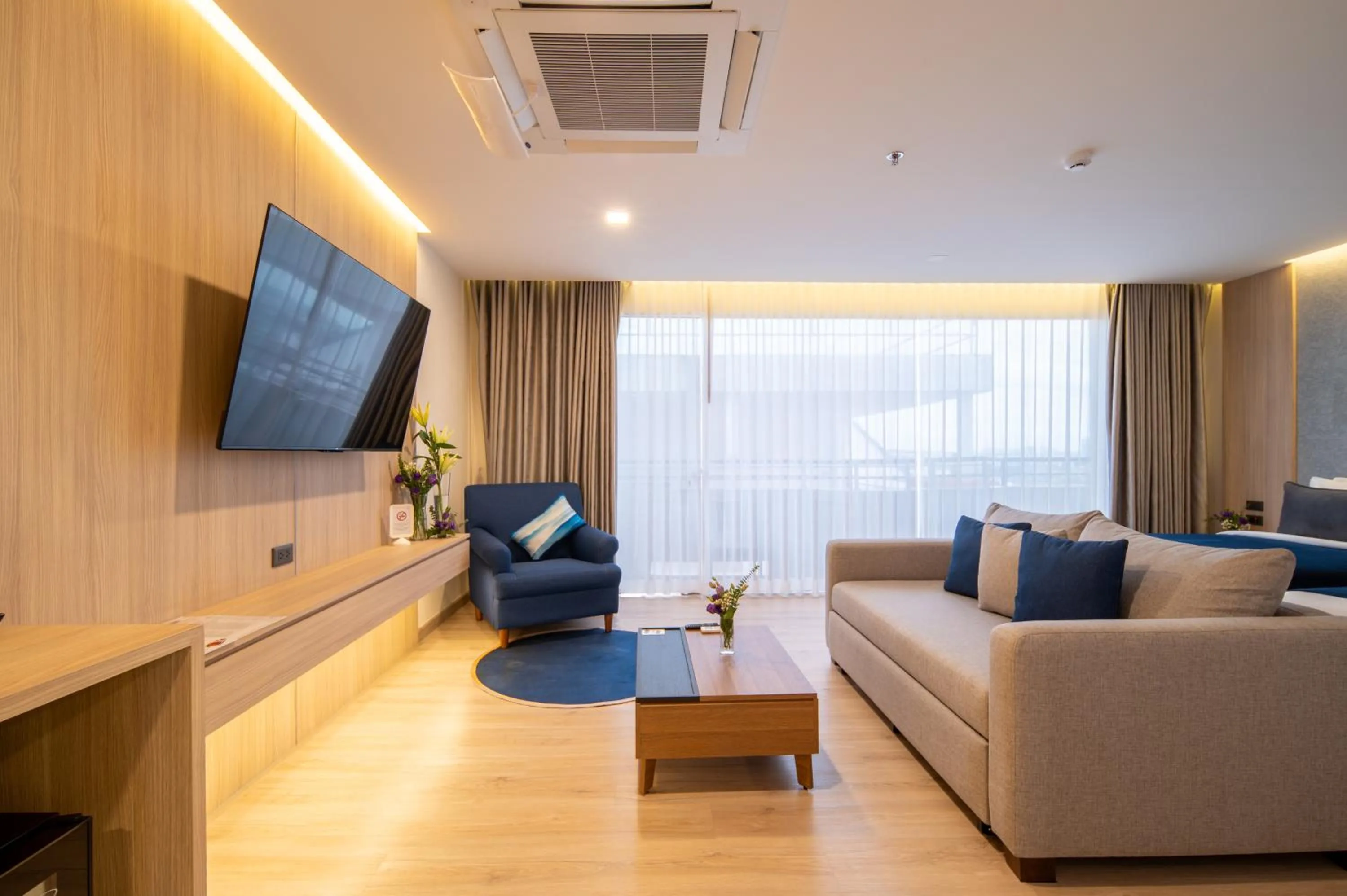 TV and multimedia in Sunbeam Hotel Pattaya