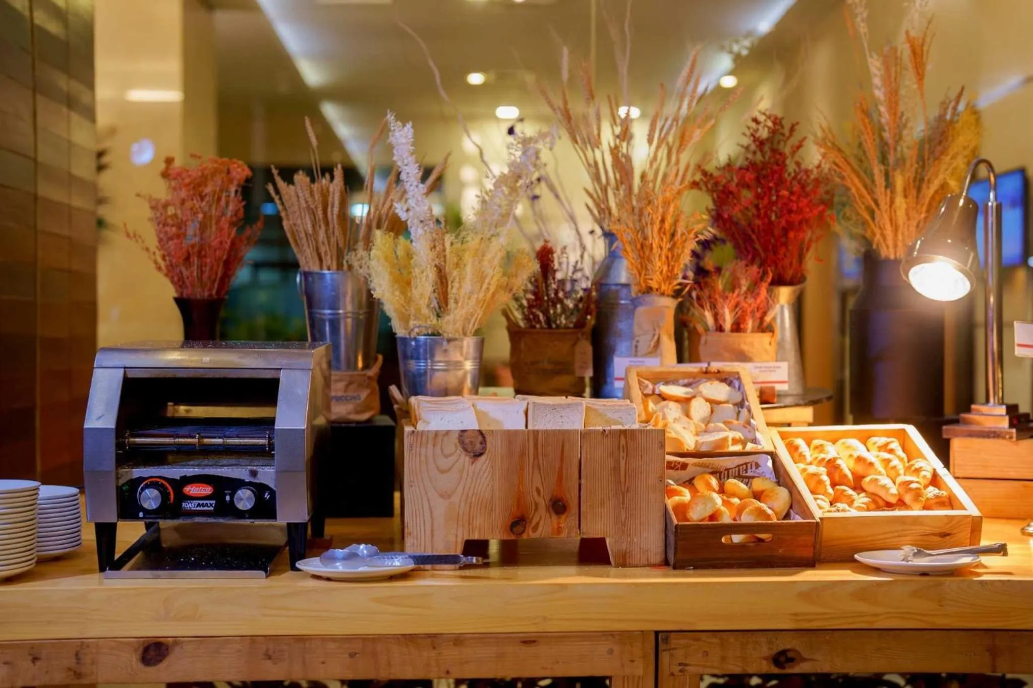 Restaurant/places to eat in Sunbeam Hotel Pattaya