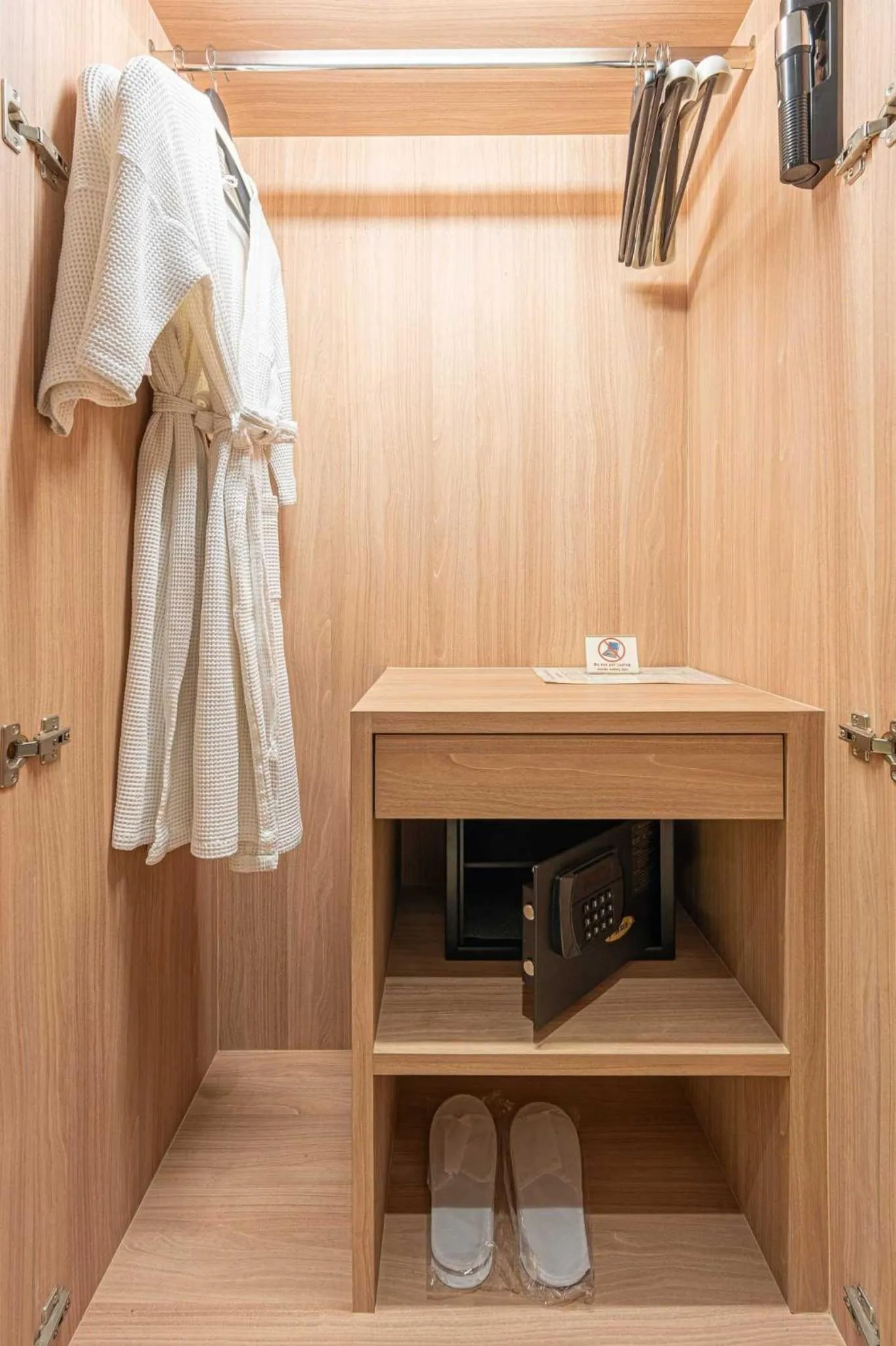 safe in Sunbeam Hotel Pattaya